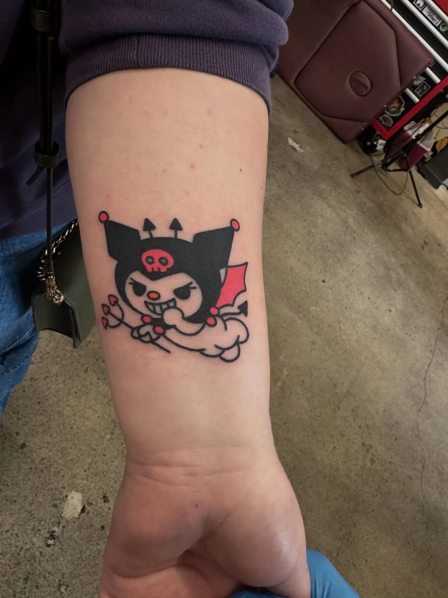 Super fun walk in from the other day! She picked off of @sleeplesstattoos flash sheet we have on the wall! Thanks for coming by to get tattooed McKenzie ! @superelectrictattoo