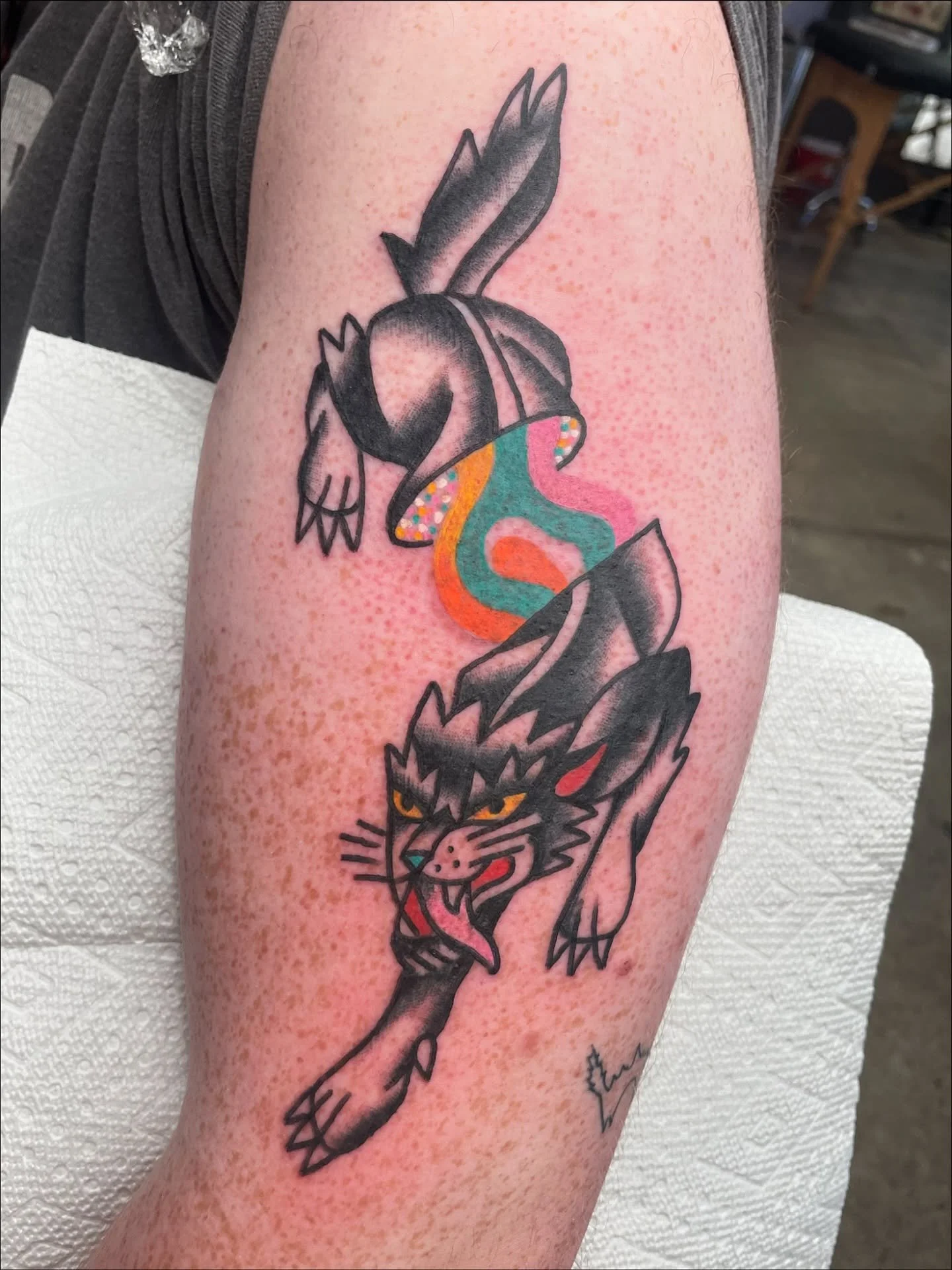 Goopy portal wolf
🐺🐺🐺🐺🐺
#boldtattoos #traditionaltattooflash #colortattoos #trad #americantraditional #tattoos #psychadelic #trippyart #trippytattoo #pdx #pdxtattoo #eugene #eugenetattoo