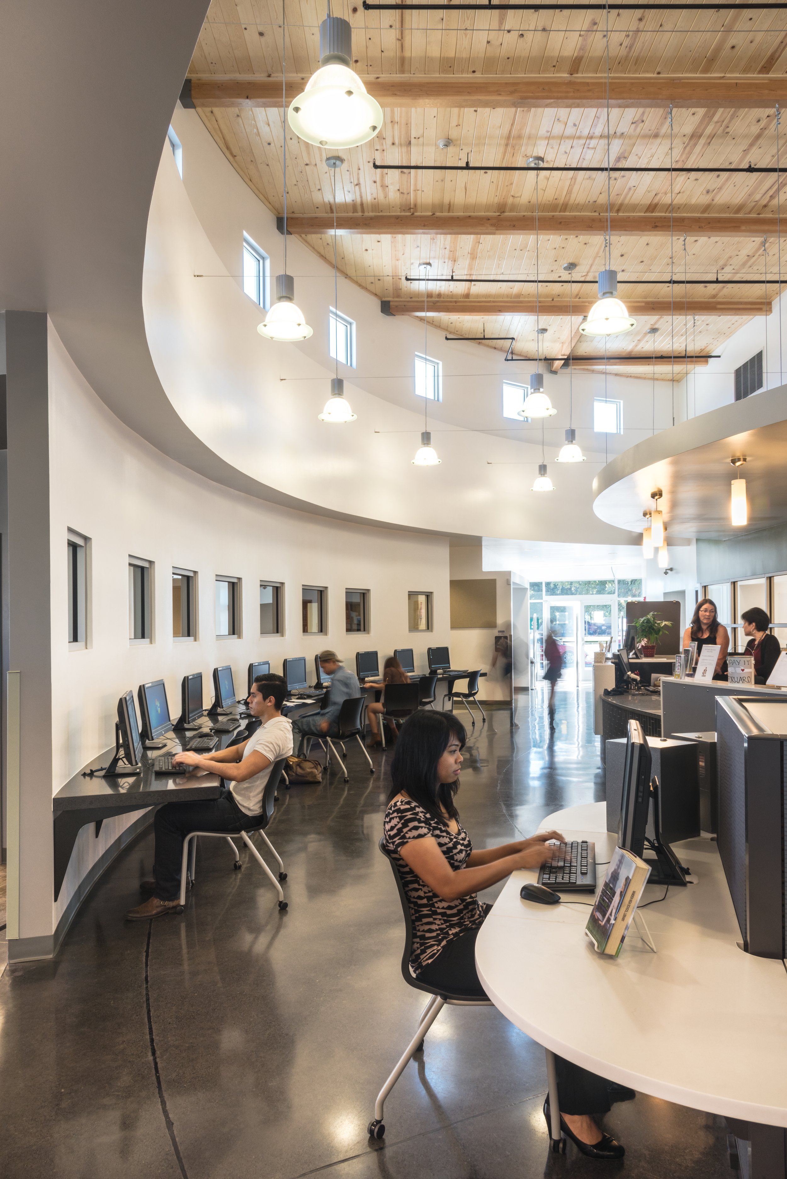 TUSD Vanden HS Library