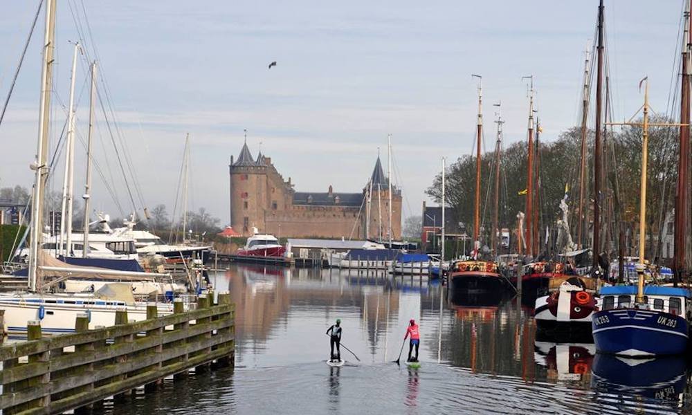 paddleboarding-amsterdam-muider-castle.jpg