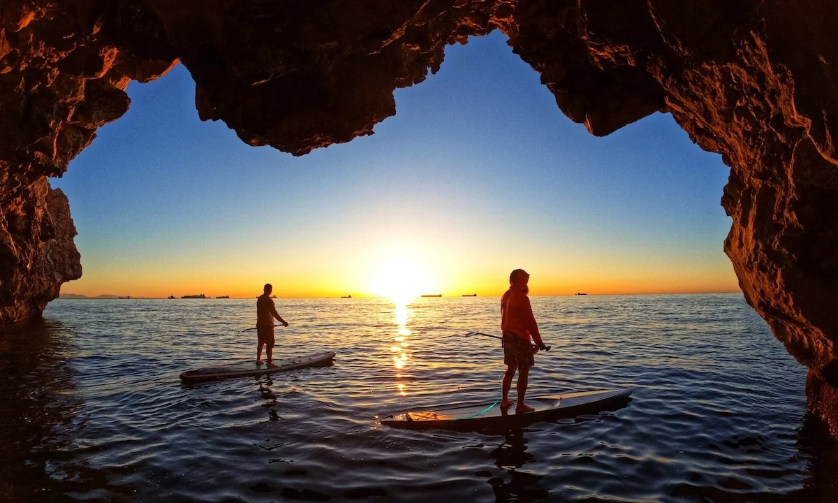  Sunrise Paddle along the east coast of Gibraltar visiting the sea caves. | Photo courtesy: Fabian Torrilla, Supconnect Photo Contest 2023 