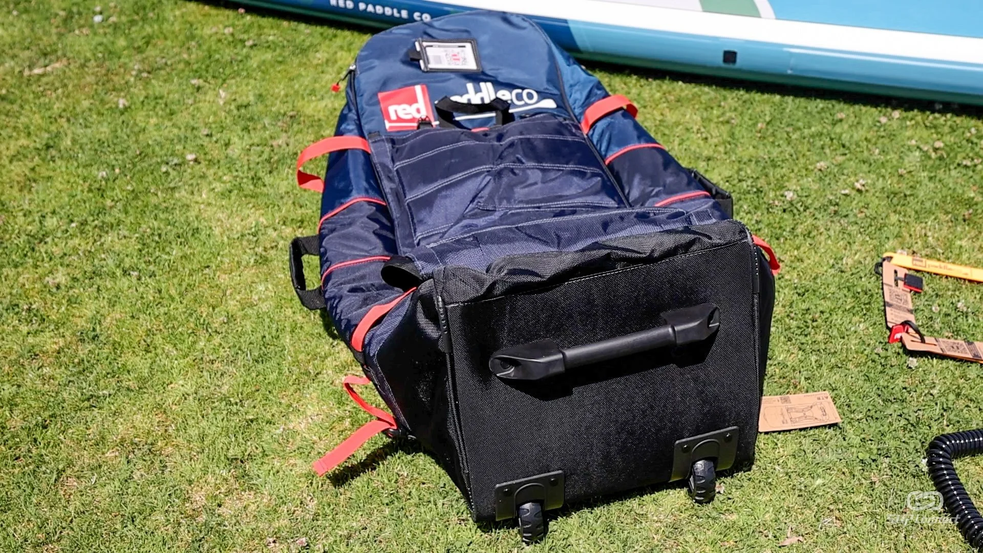 red-paddle-co-voyager-standup-paddleboard-review-2.jpg