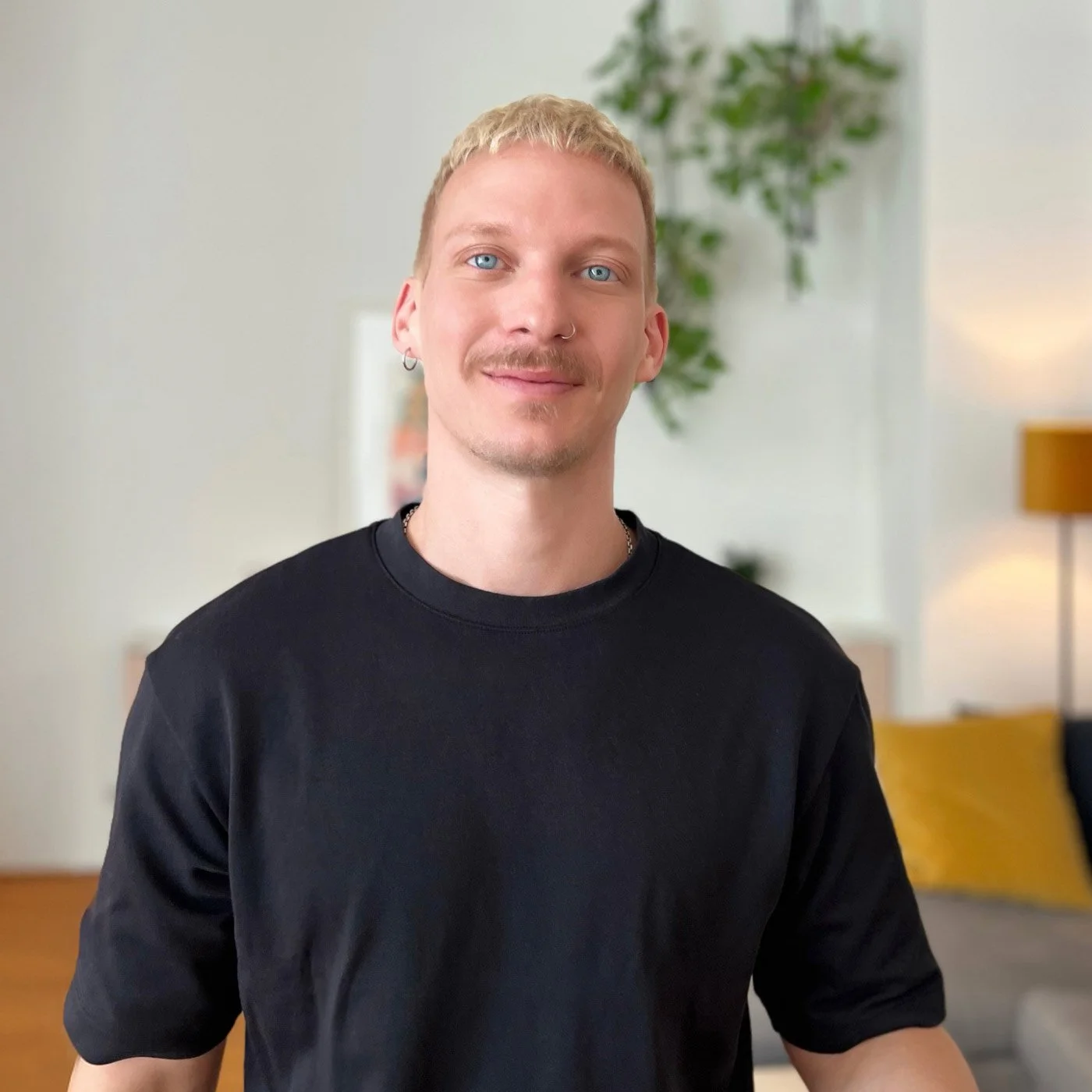 Portrait von Manuel Biedermann freier Webdesigner bei Brand to Grow