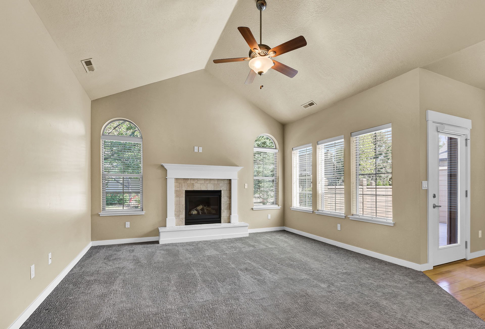 2854cloverdale-10 copy.jpg