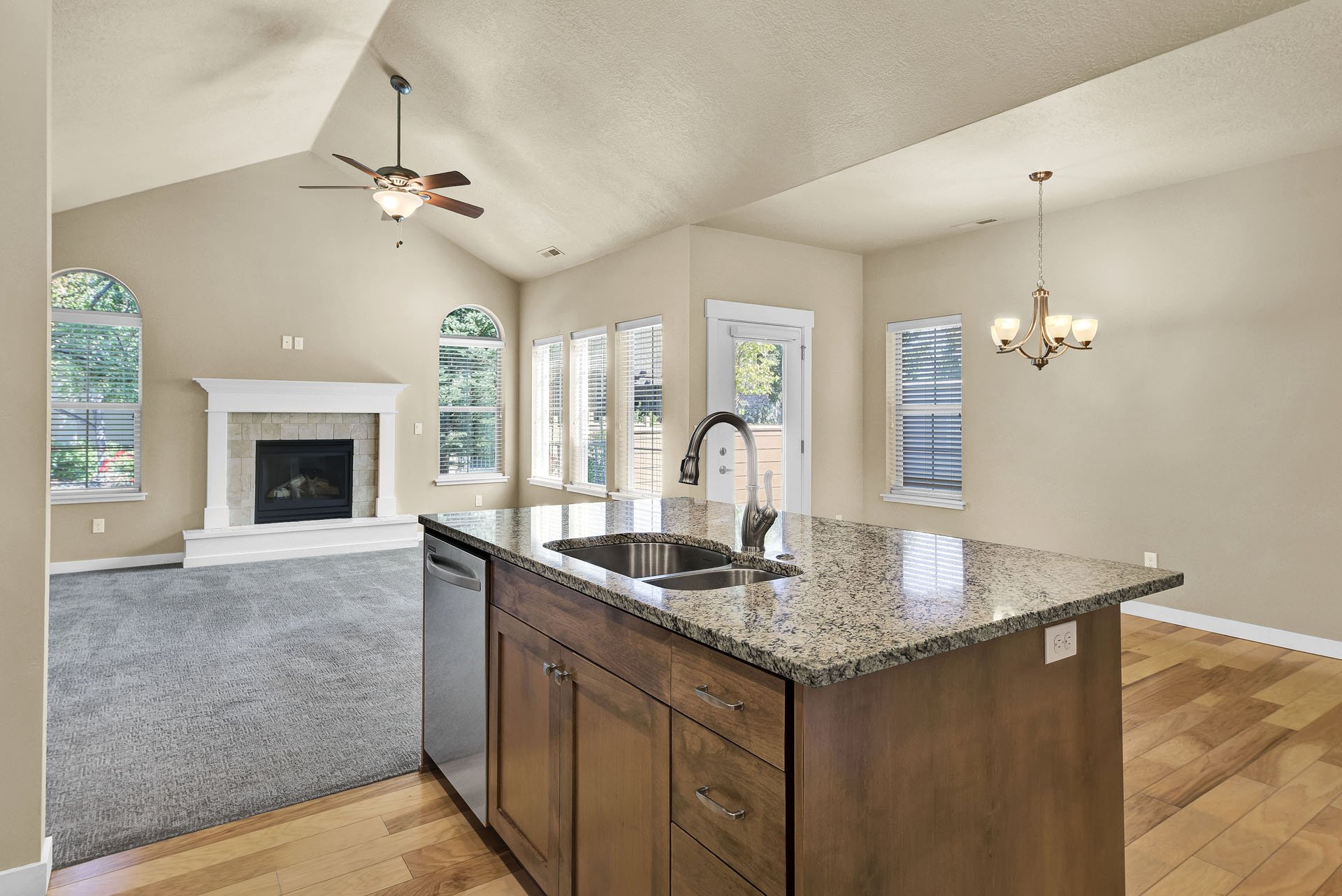 2854cloverdale-16 copy.jpg