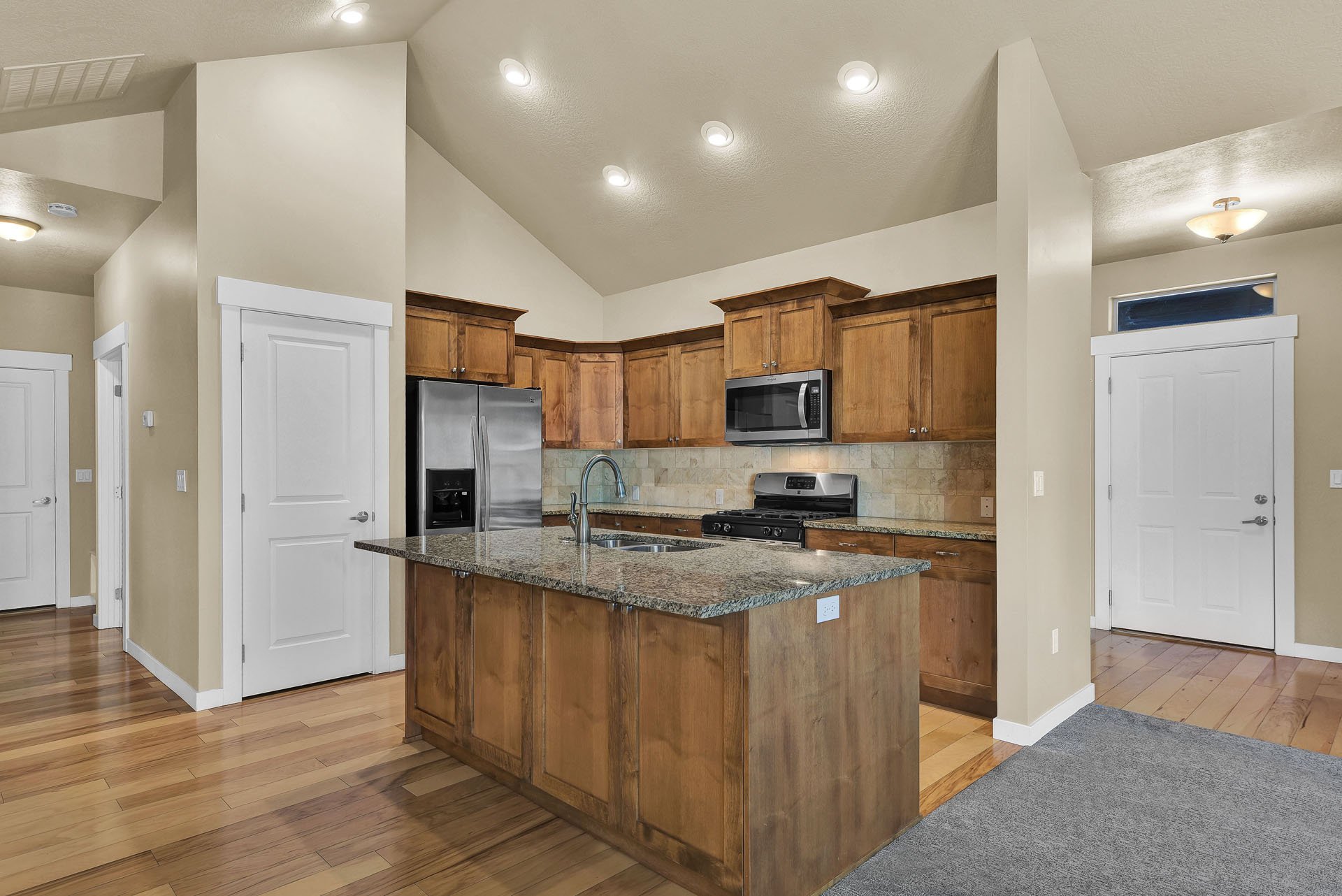2854cloverdale-13 copy.jpg