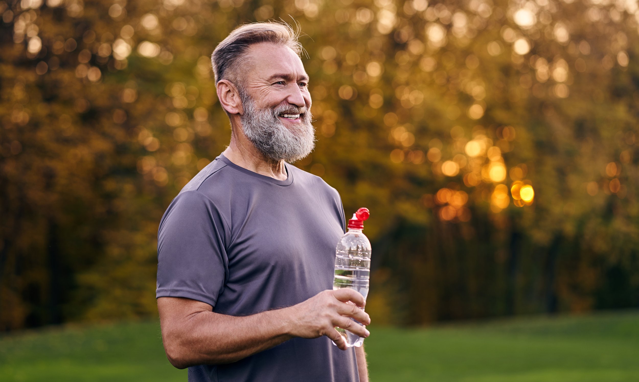 the-old-man-holding-bottle-of-a-water-2022-09-09-00-29-09-utc.jpg