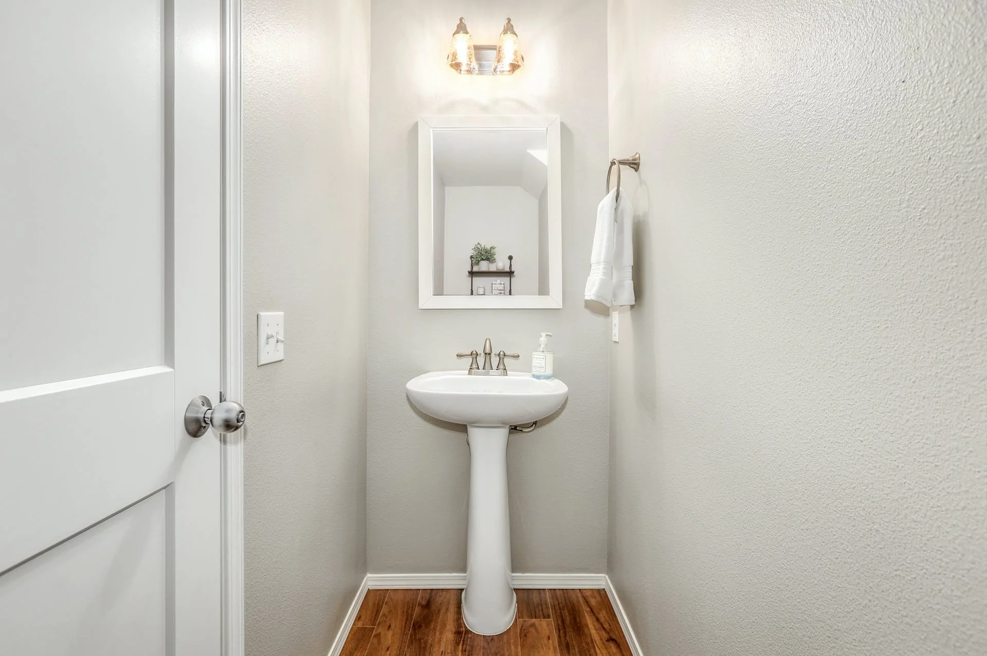 020-407904-1E3A7464_HDR.jpg