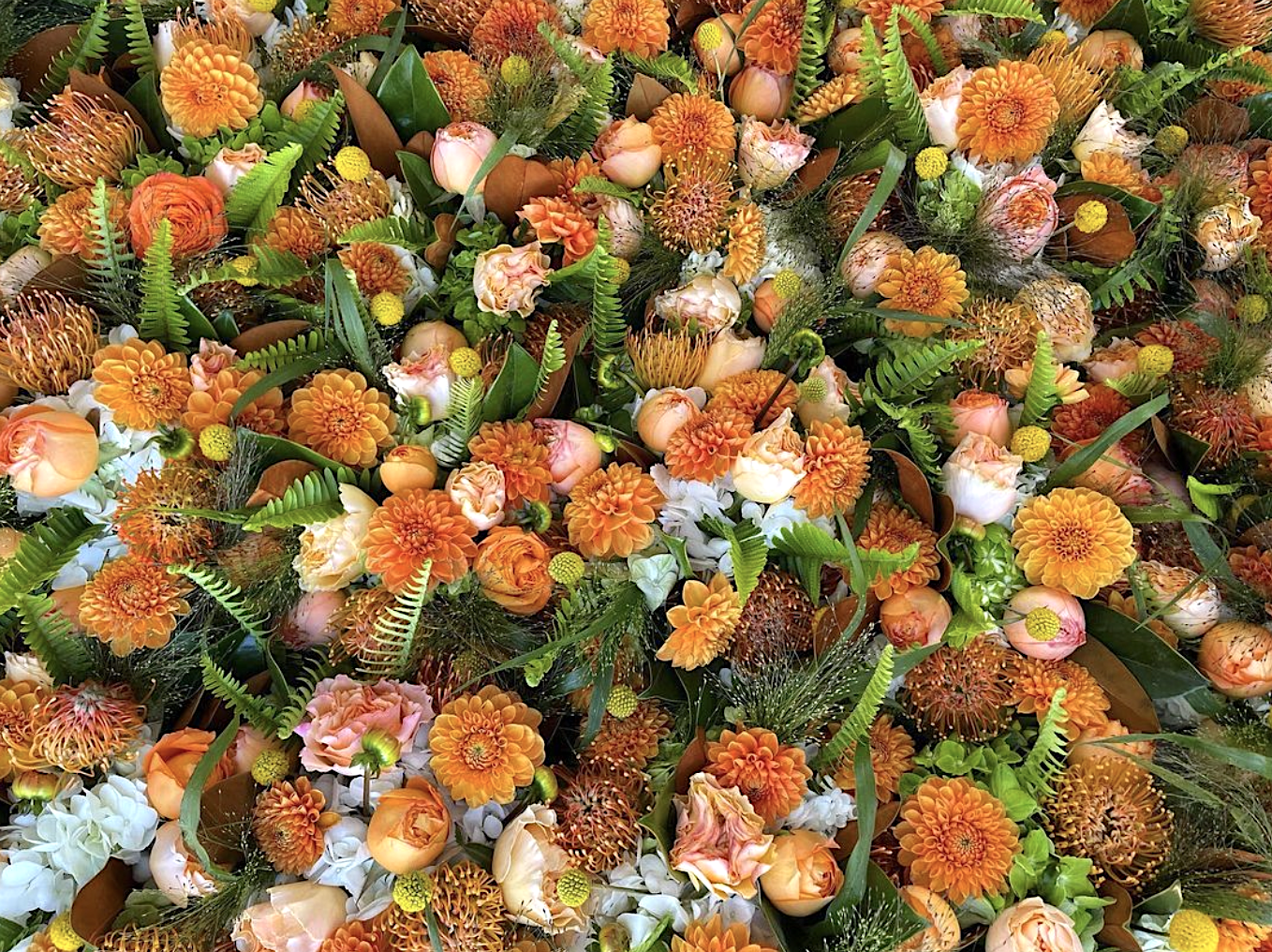 TWIG AND PETALS HOLIDAY PARTY6.png