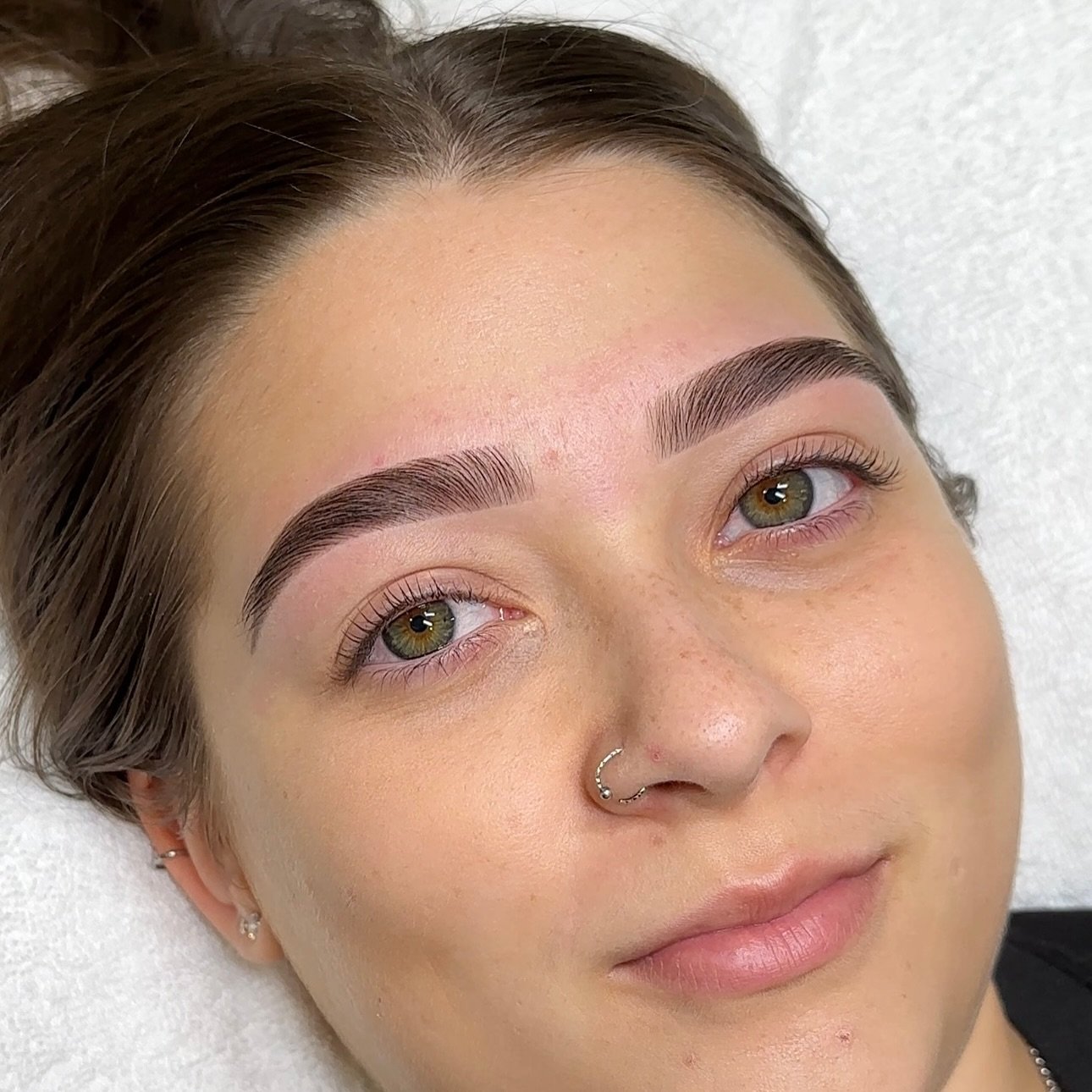 Brows that frame, lift and define 🤎 

Brow sculpt &amp; tint for my beautiful cousin 🫶🏼

Book online (link in bio) or message me for availability &amp; waitlist options. 

#brows #browsculpt #browtint #browartist #rockhamptonbrowartist #rockhampto