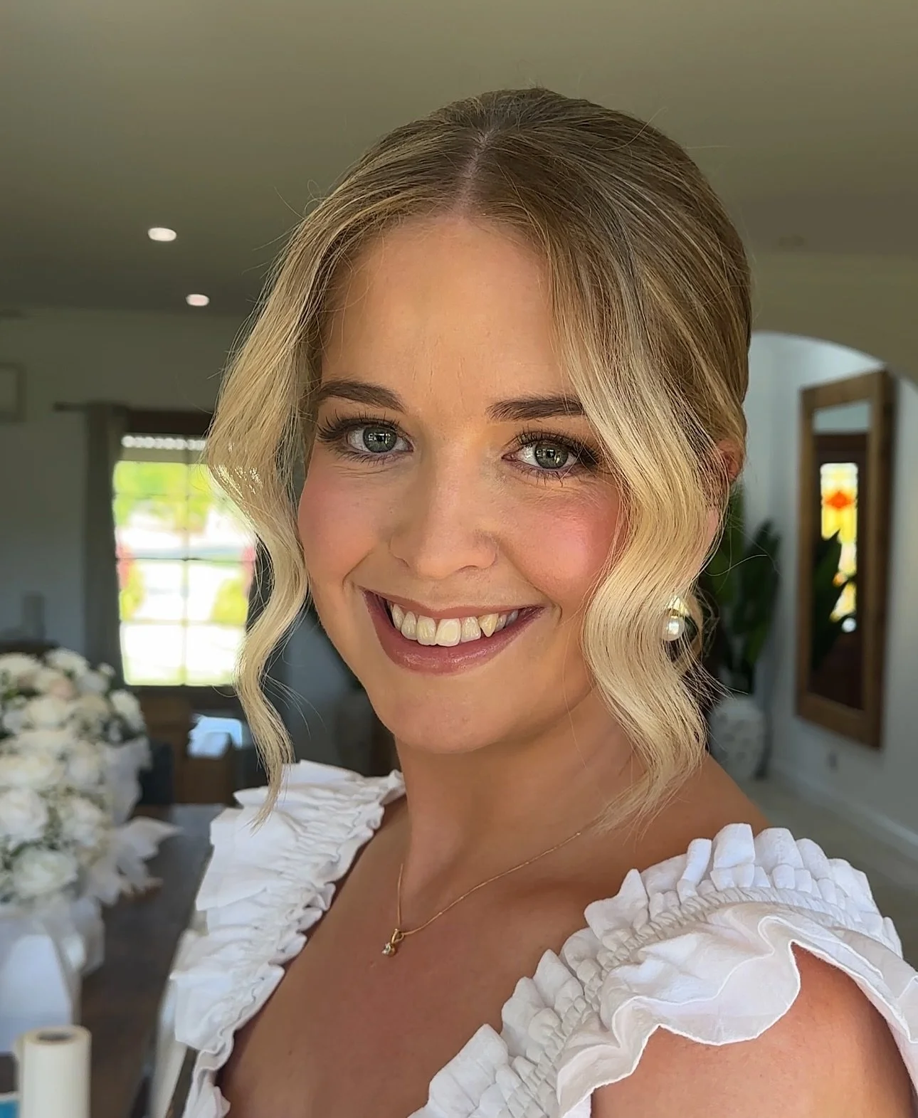 Beautiful bride Brooke 🤍

Hair @dulcet_sophie @dulcethairdressing 
Tan @glowupbykristy 
Makeup @blissbeautybytayla