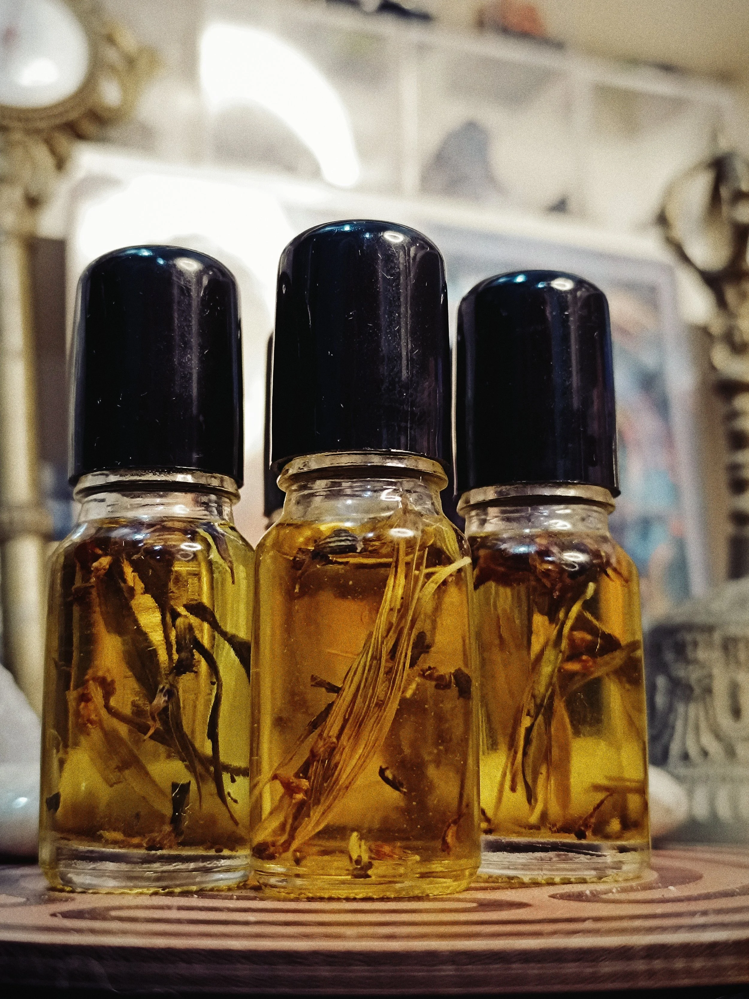 Well Connected Ritual Oil (For Referrals, Partnerships & Helpful Networks)