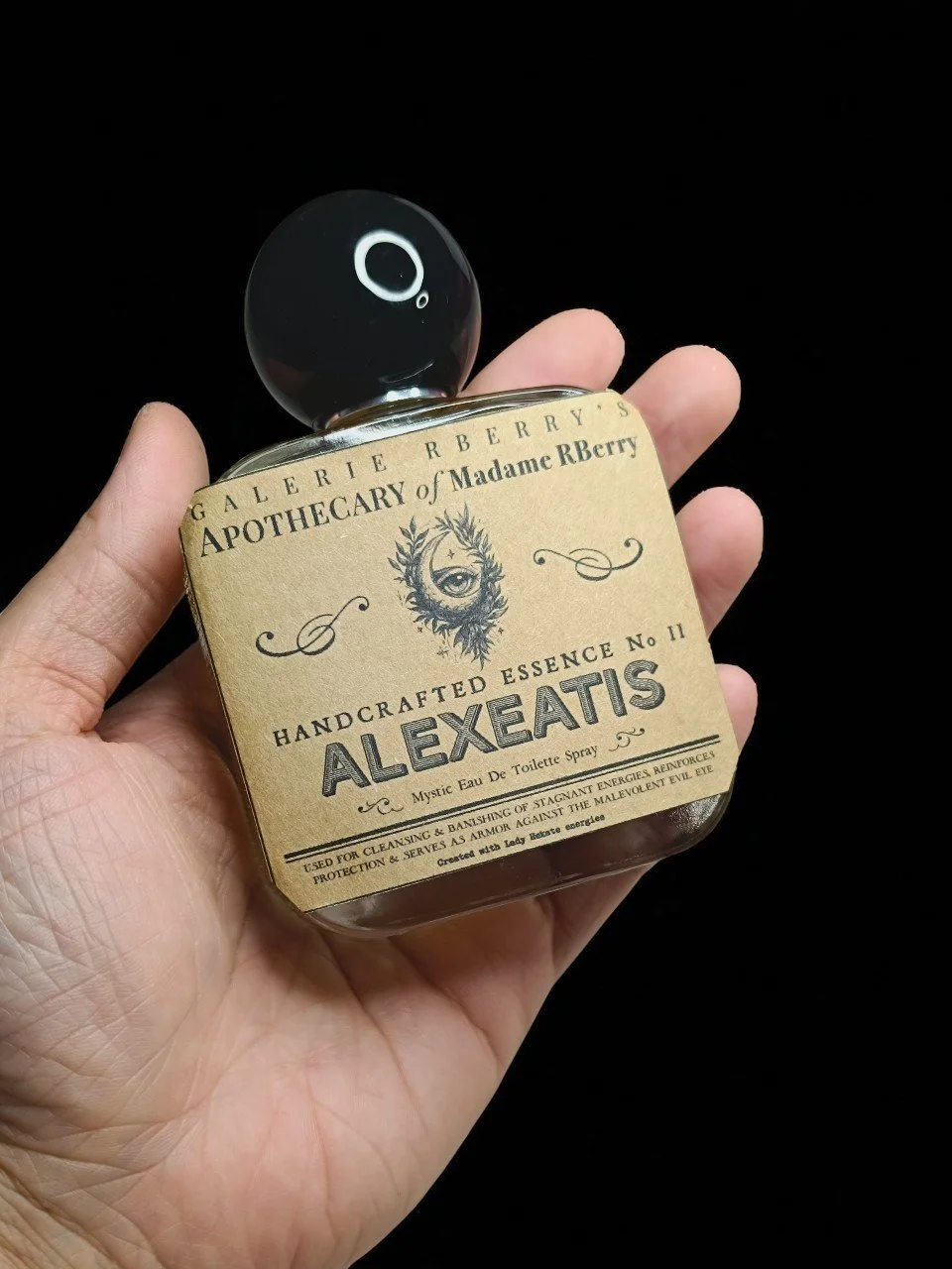 alexeatis hand-Photoroom.jpg