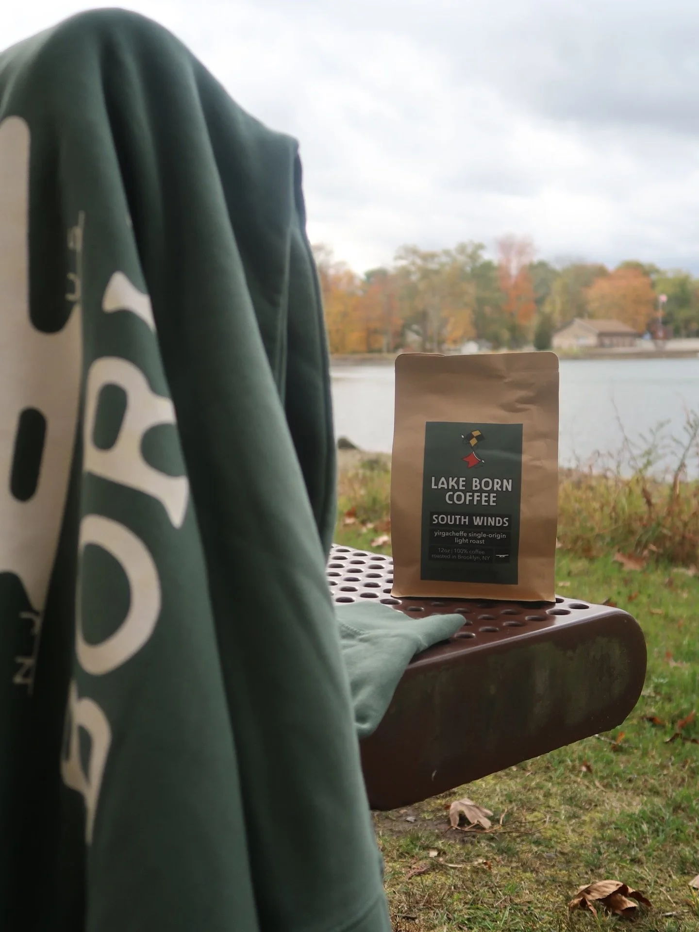 A few of our favorite products lately, captured in their natural habitat (aka: by the lake) ☕️❄️
Find them all online and shop your favorites today 🌊
