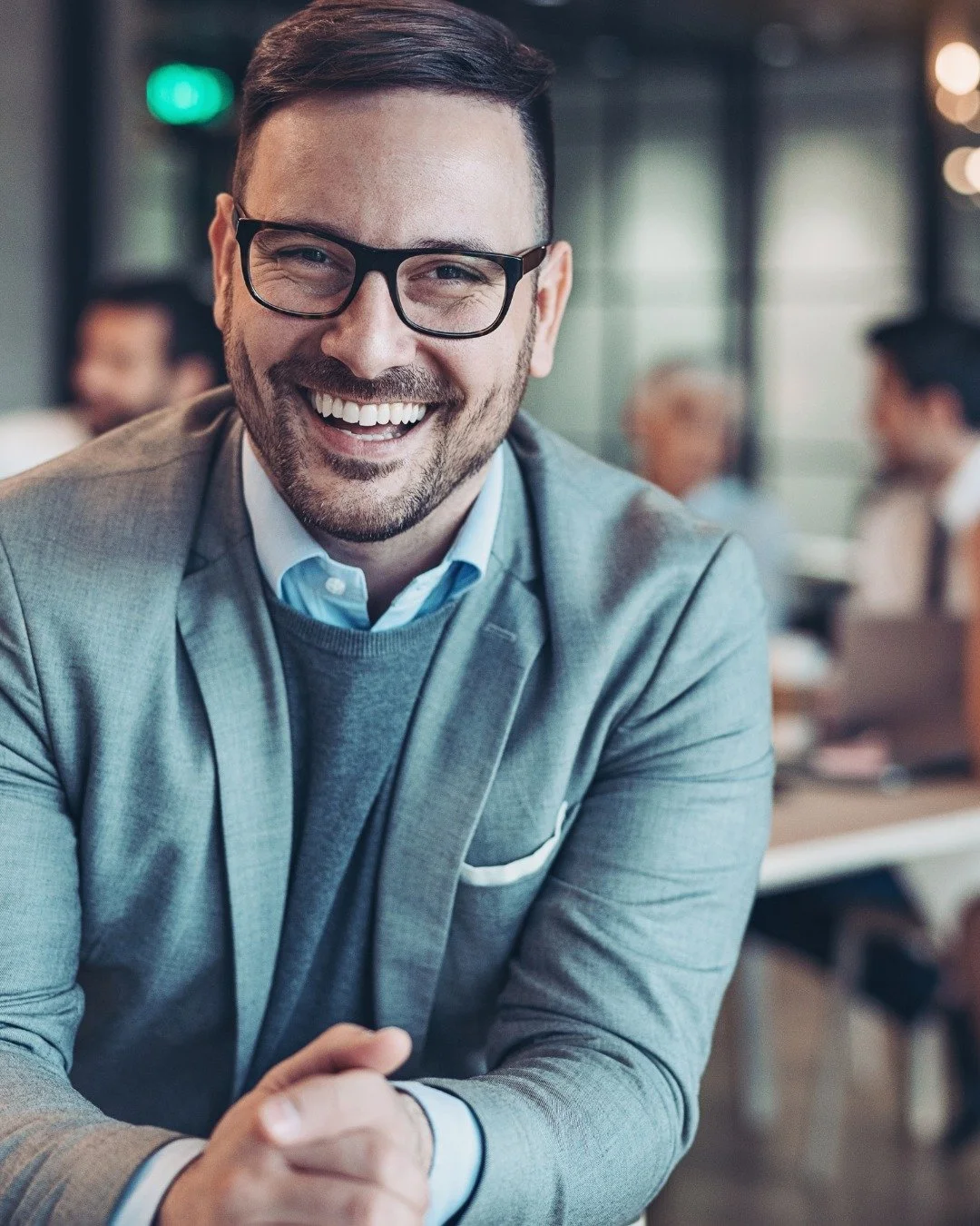 Leading Yourself When You Feel Stressed 
Stress has a way of creeping in quietly. One day you’re in the flow, clear, steady, moving forward, and the next, everything feels heavier and harder to hold. 
When stress hits, self-leadership is ofte