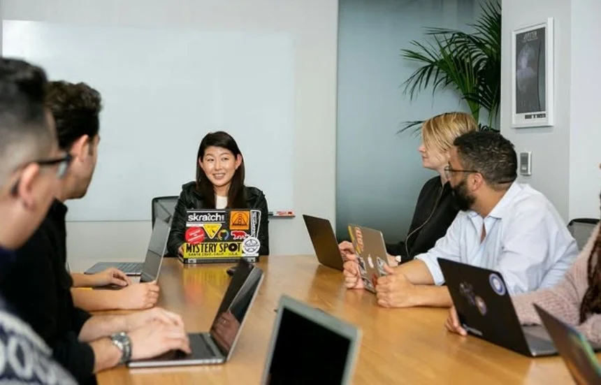 The hierarchy of leadership

I&rsquo;ve been having a lot of conversations recently about hierarchy, whether it exists in companies, whether it should exist, or whether it exists in name only. There&rsquo;s been a shift towards &ldquo;non-hierarchica