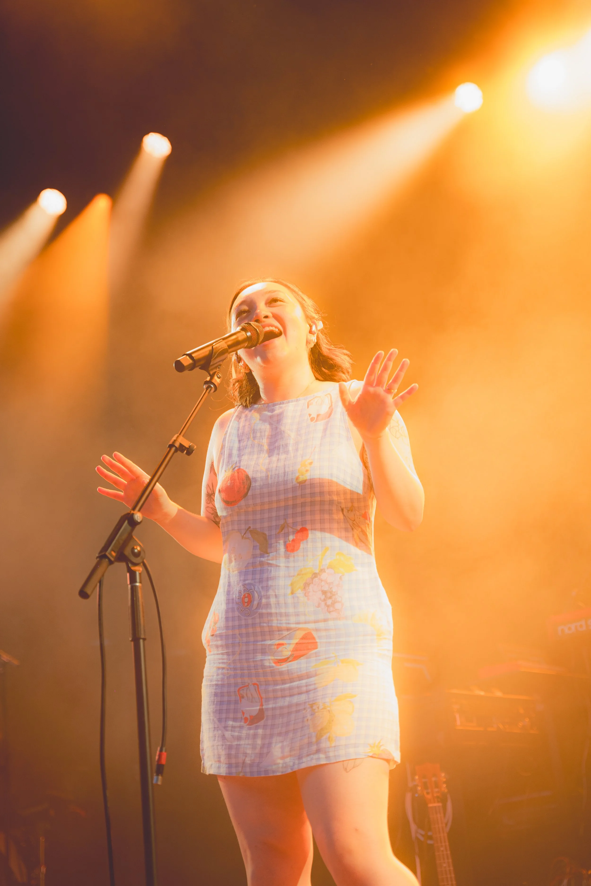 mxmtoon's Heartfelt Concert: An Unforgettable Evening 