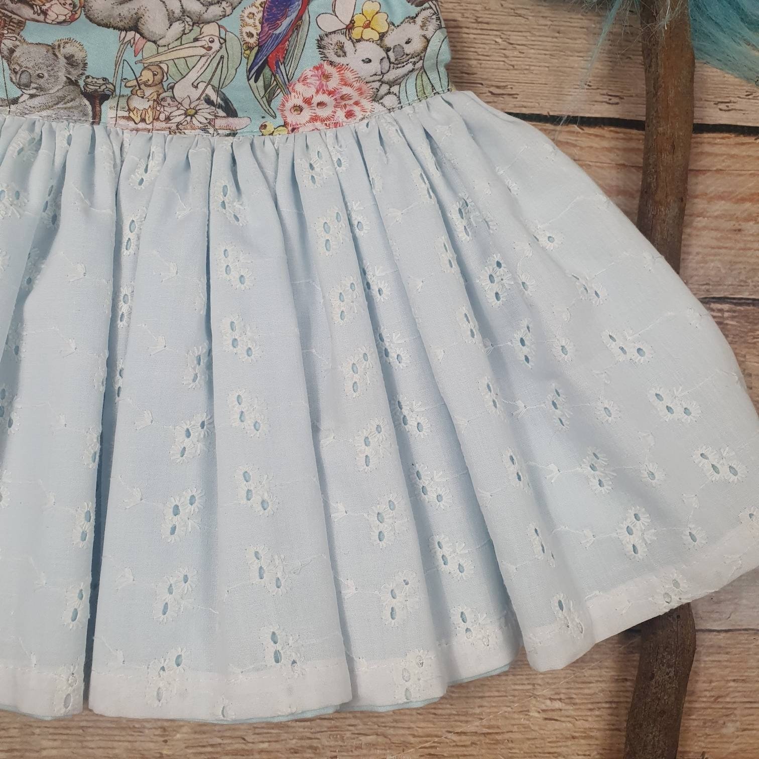 https://i.etsystatic.com/8009078/r/il/ea6e7f/3910244861/il_fullxfull.3910244861_1t6l.jpg