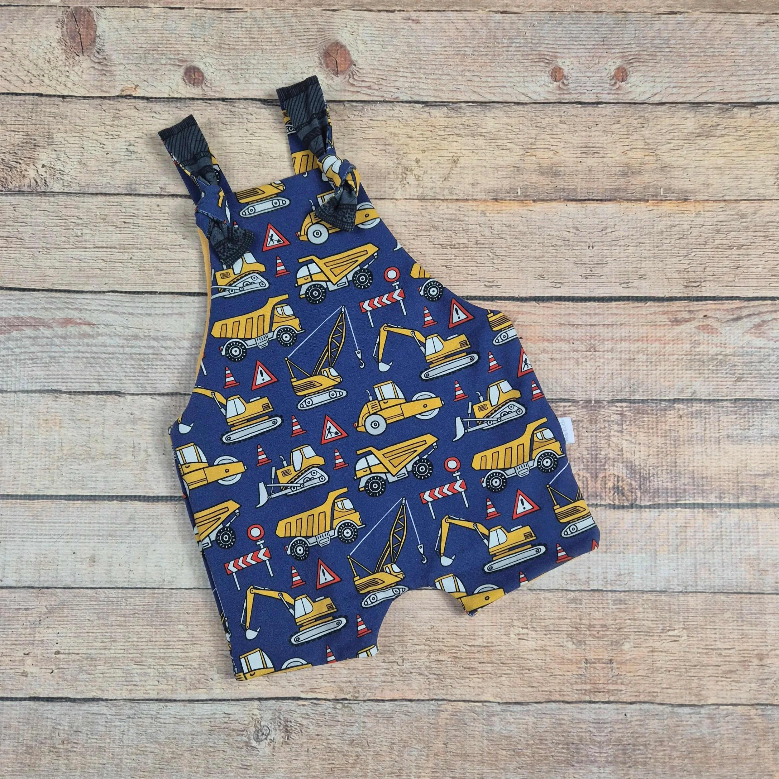 Construction baby knotted Shorties