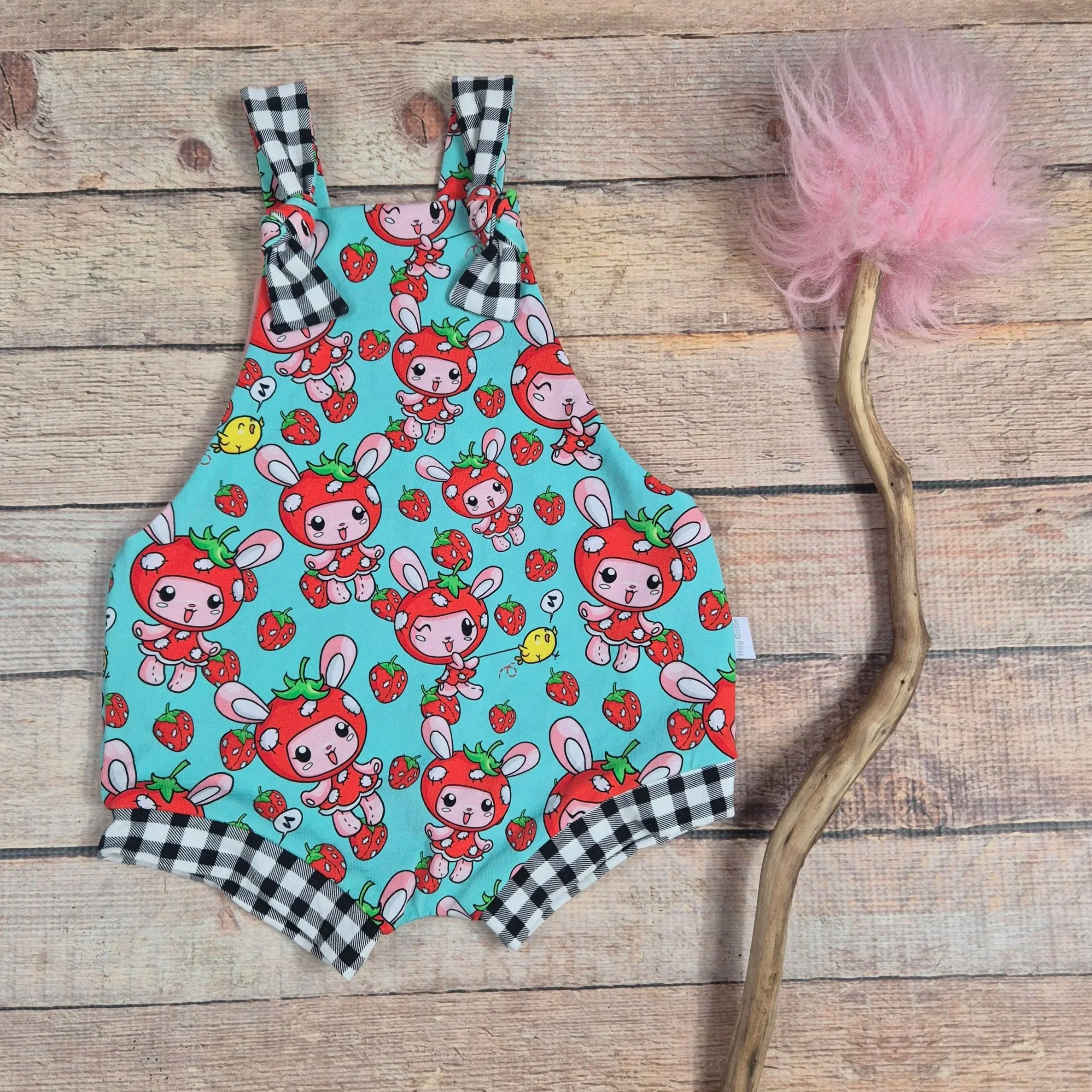 Size 00 Straberry Bunny baby knotted romper