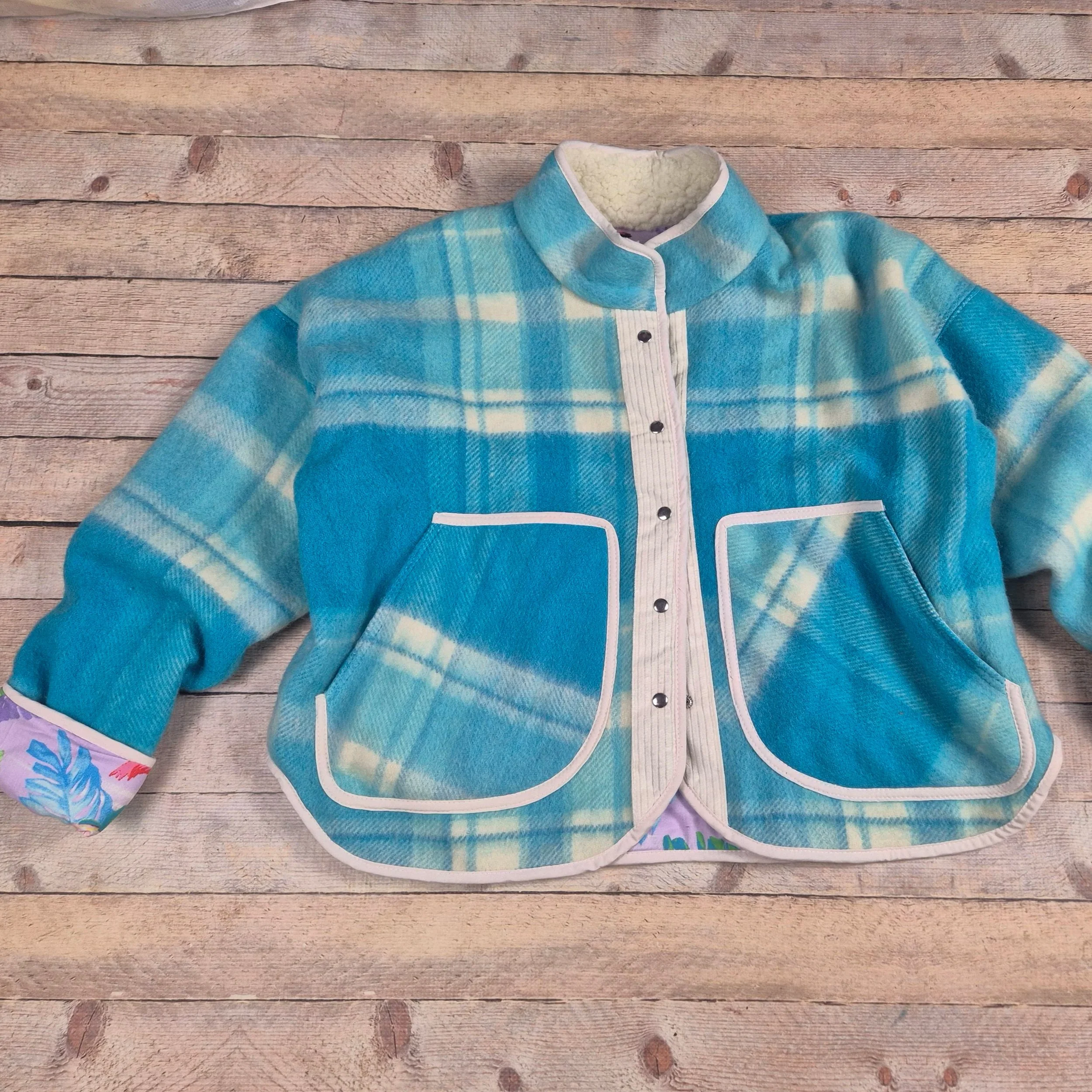 Ladys Boxy oversized  Jacket + Size Large