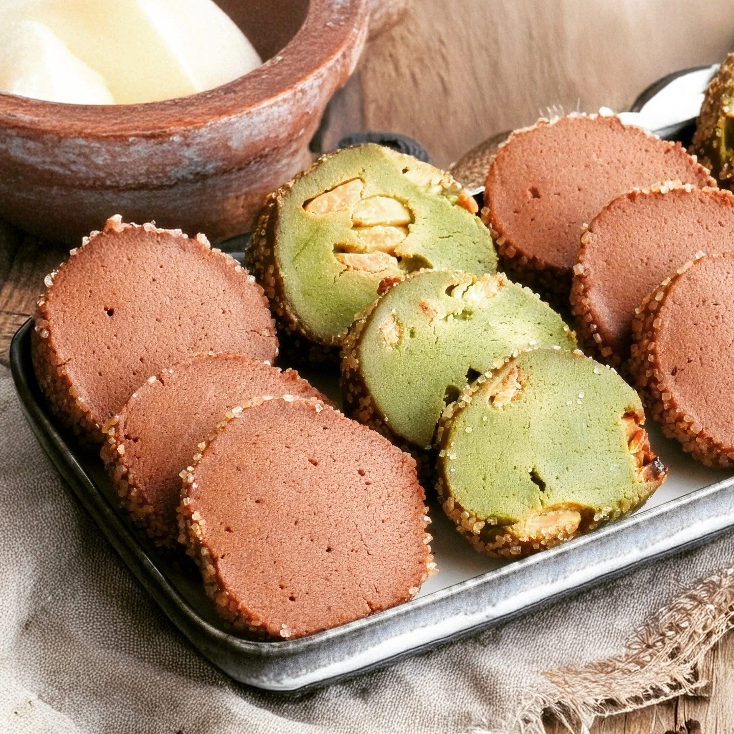 French Sablé Cookies two ways: Chocolate and Matcha/white choc-chips. très yummy 😉
#cookies #biscuits #baking #sundaybaking #sablé #frenchsablé #chocolate #matcha #whitchocolate #michasberrykitchen