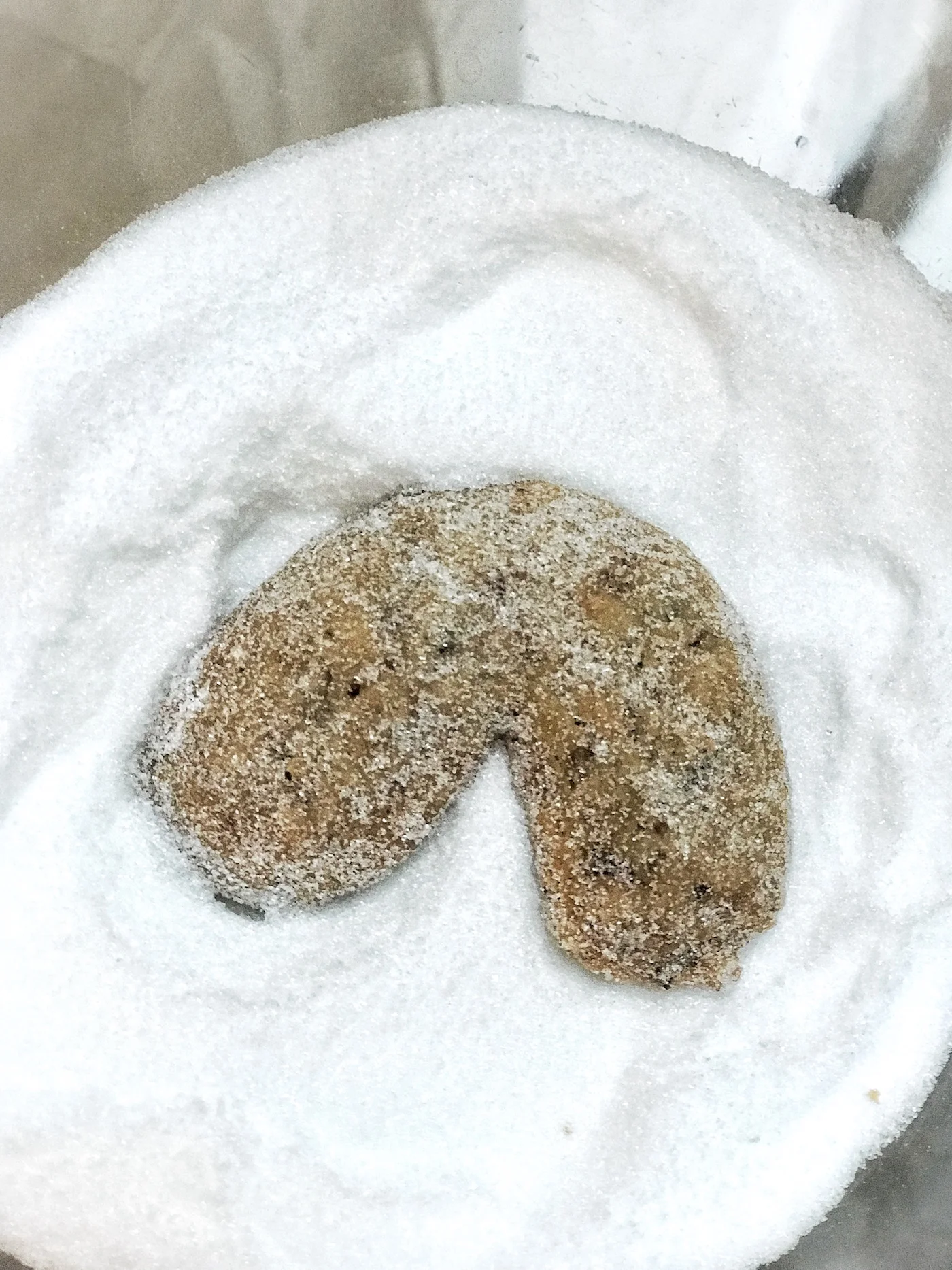 Dusting Almond Cookie in Fruit Sugar