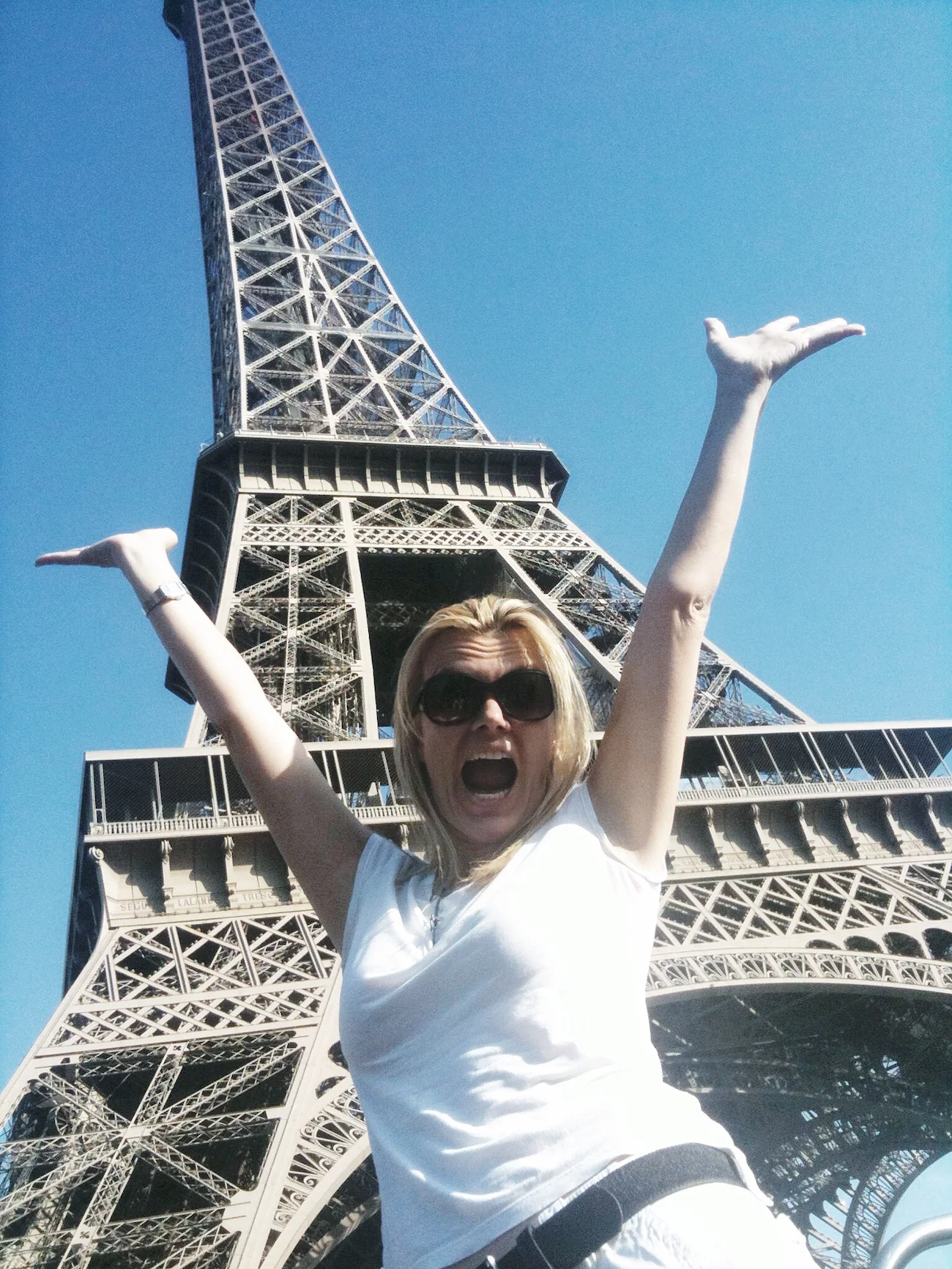  A BROAD IN LONDON. HOW TO GET OVER A BREAK-UP FAST 