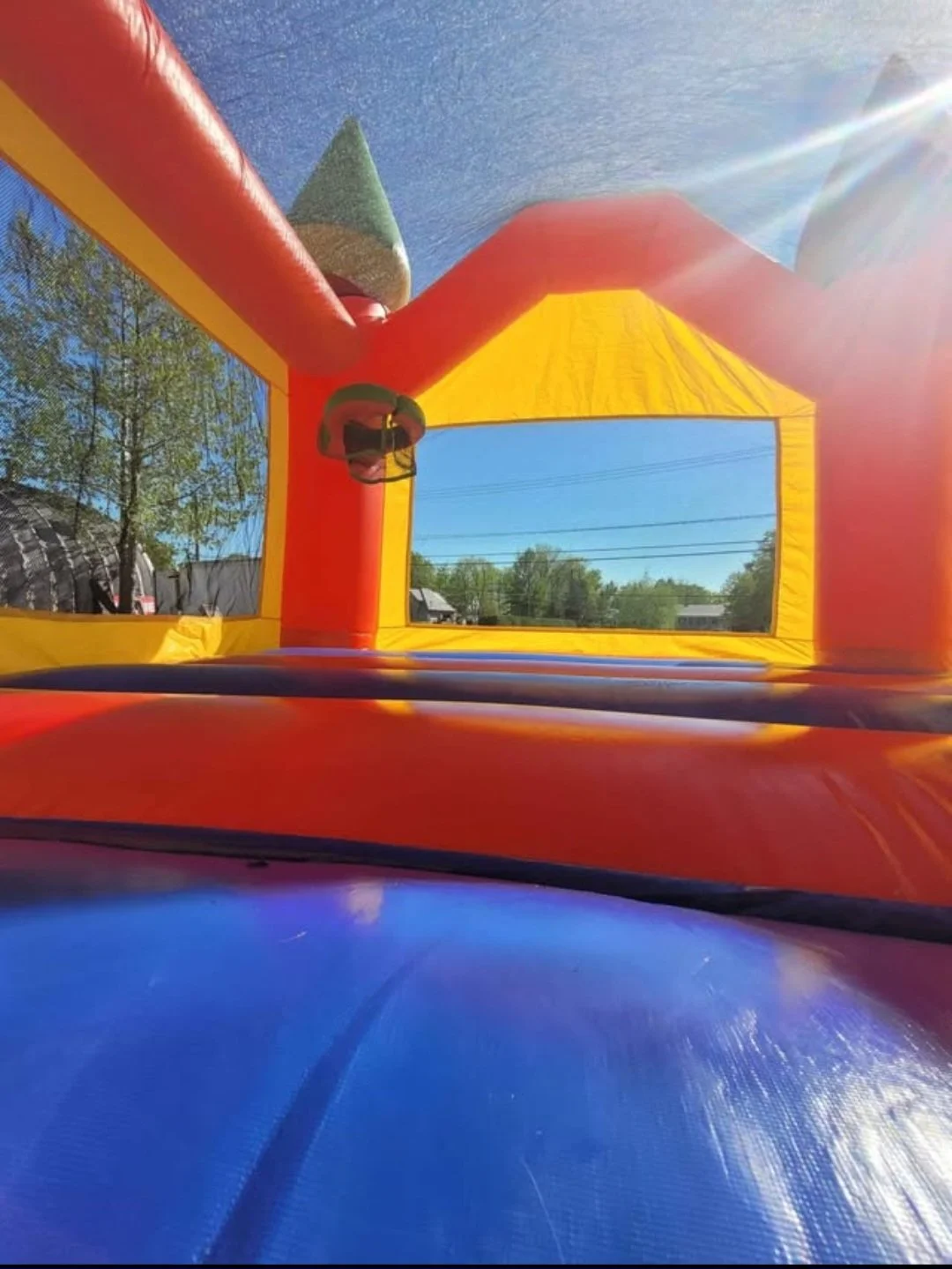 Chateau-gonflable-rebond