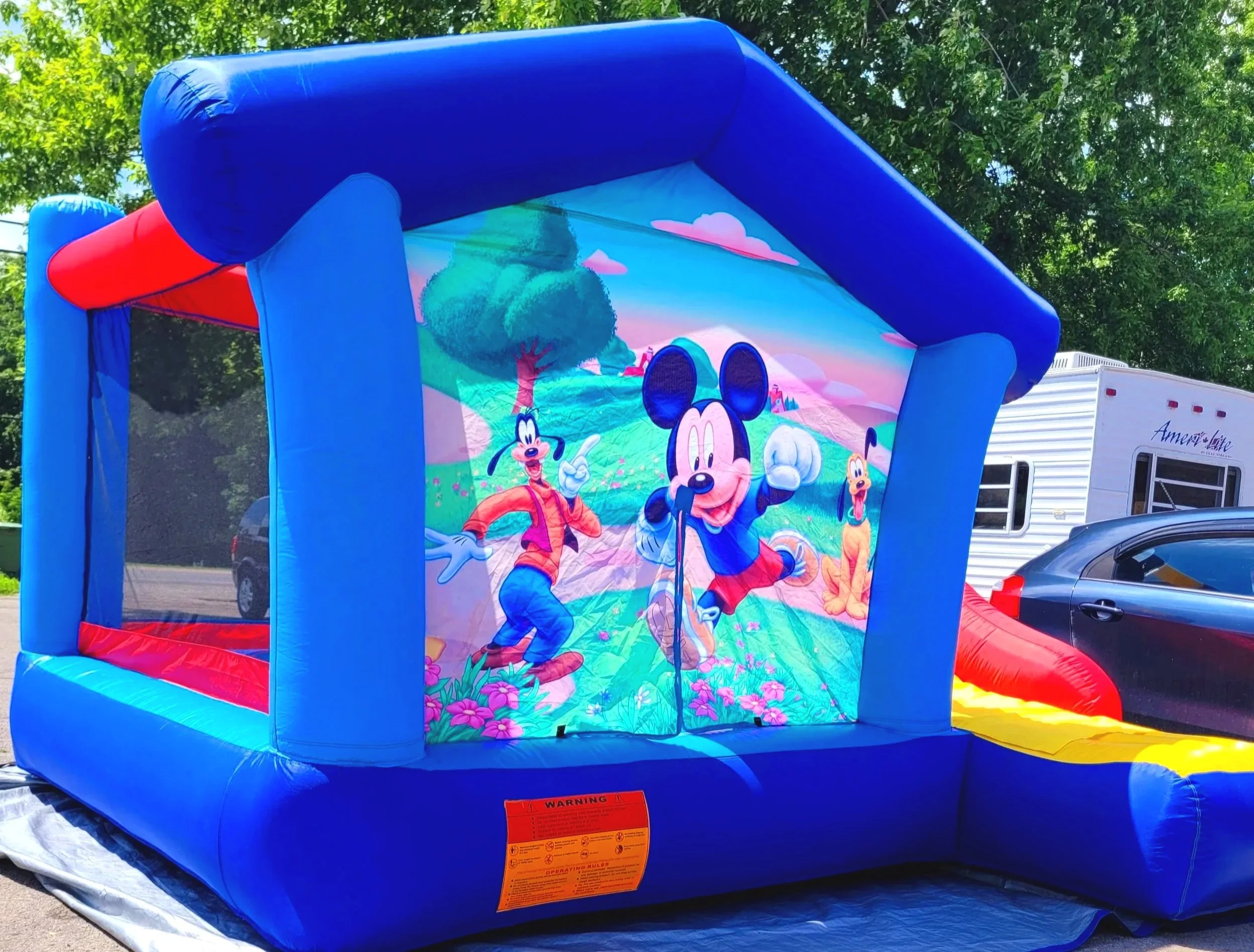 Jeu-gonflable-bleu1
