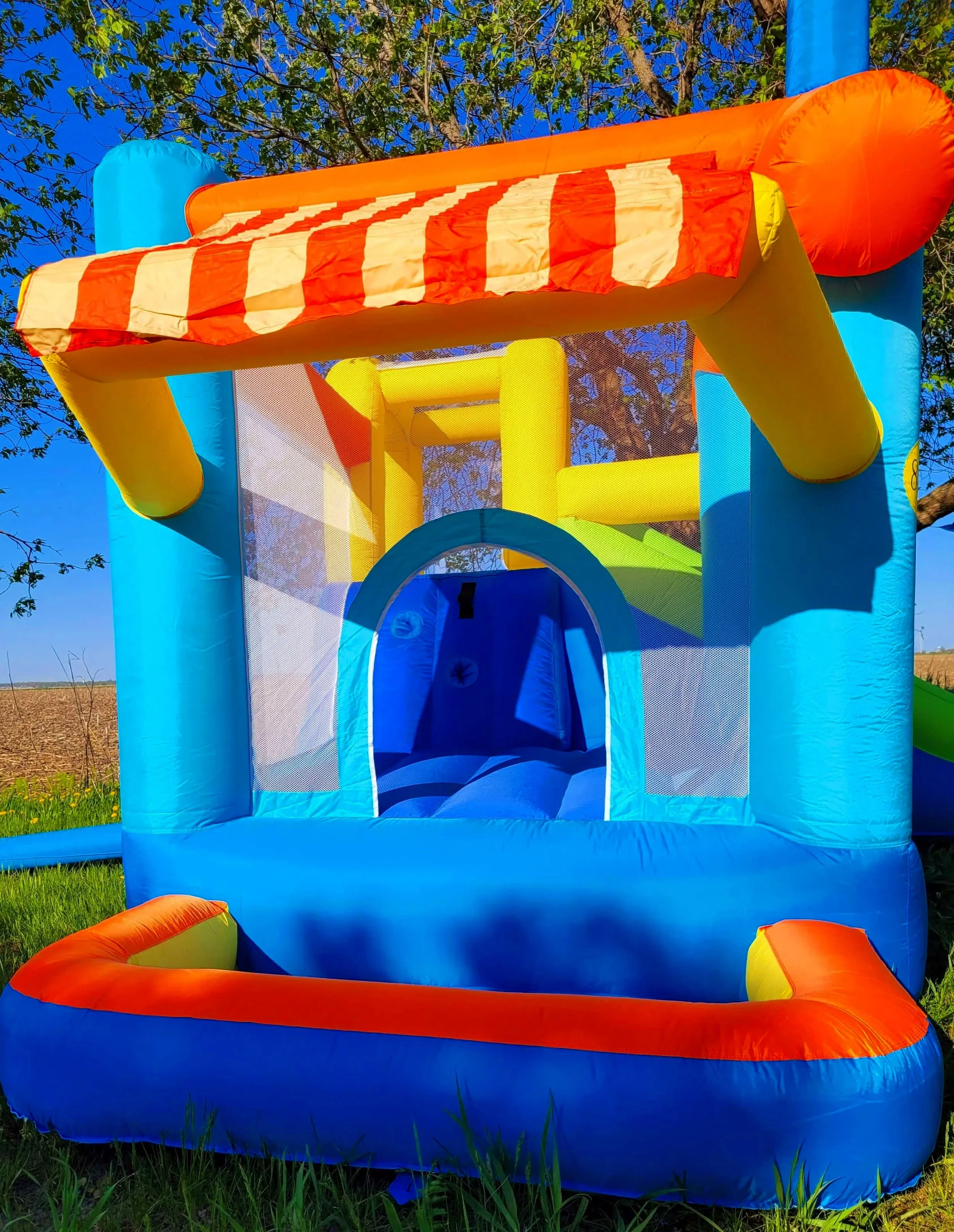 coté droit jour gonflable sweet HouseBouncy in Mercier city Quebec