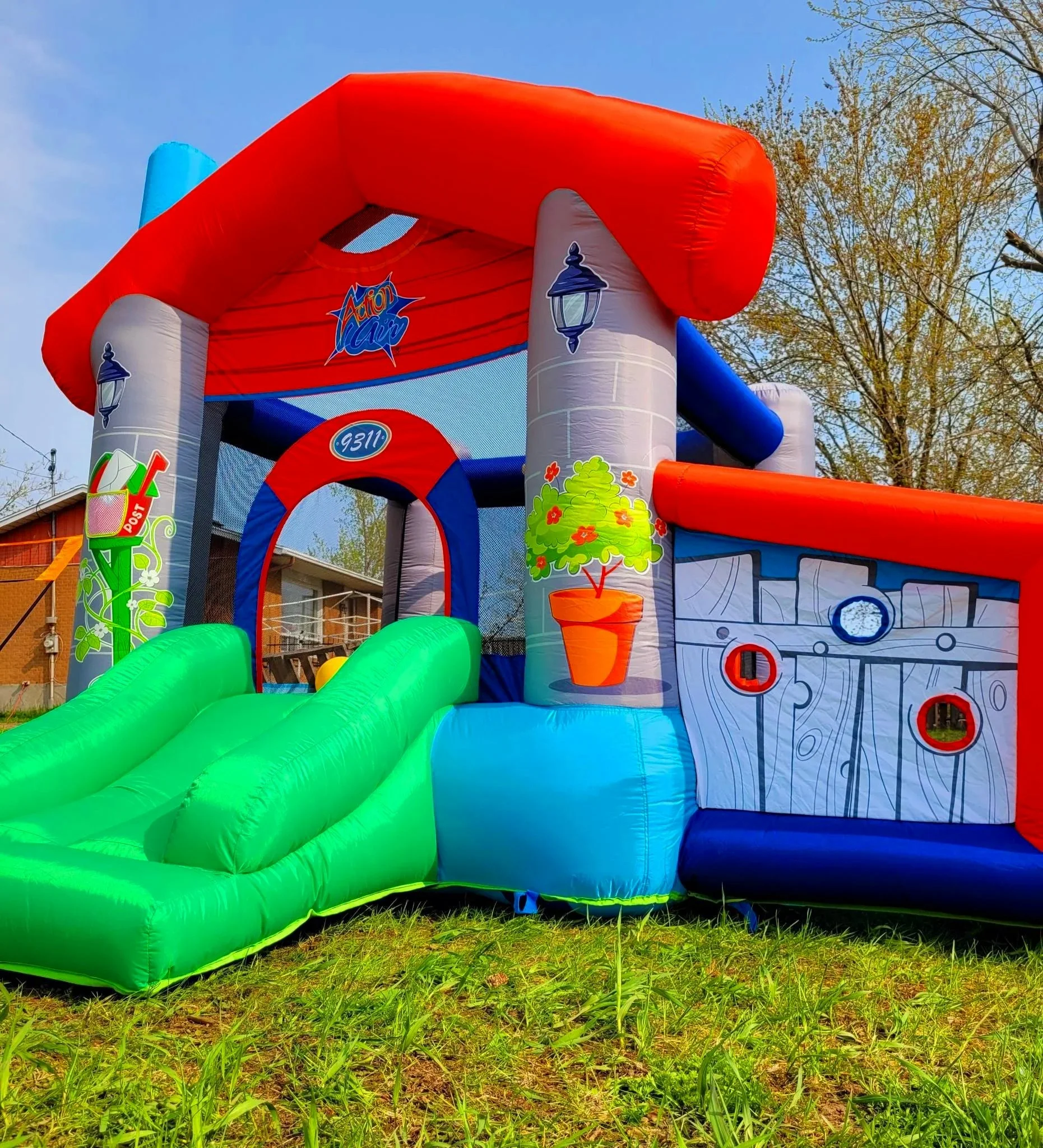 Jeu gonflable la petite maisonnette