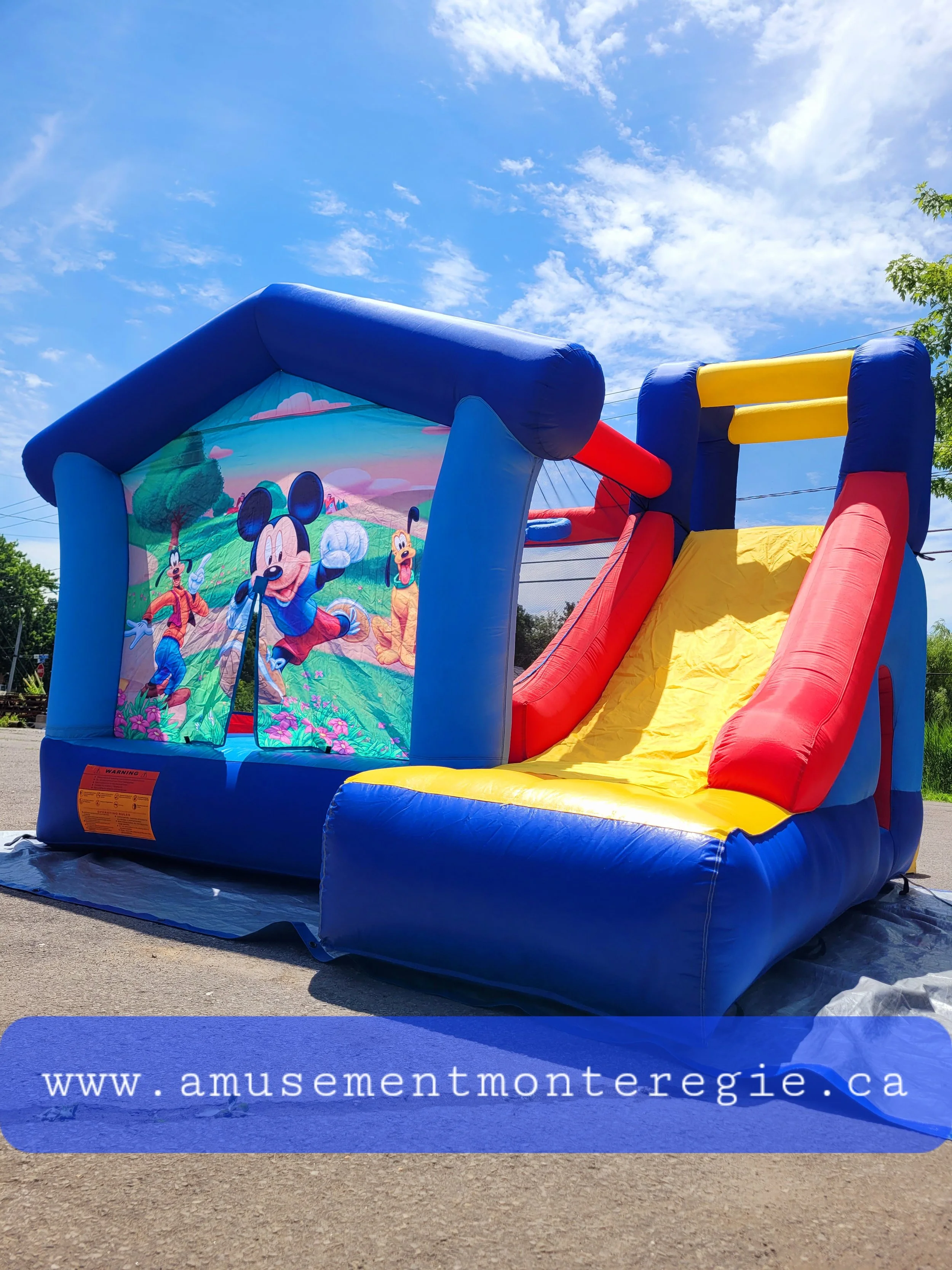 Jeu-gonflable-bleu.jpg