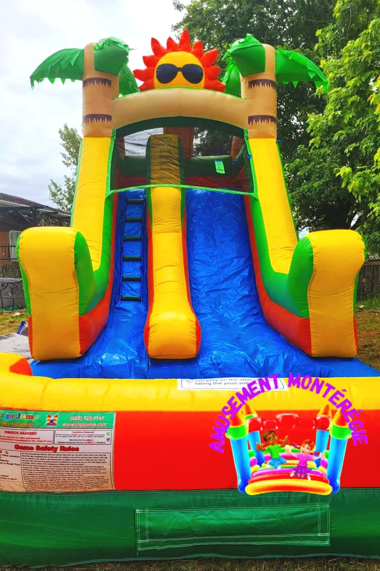 Jeu-gonflable-aquatique-tropical