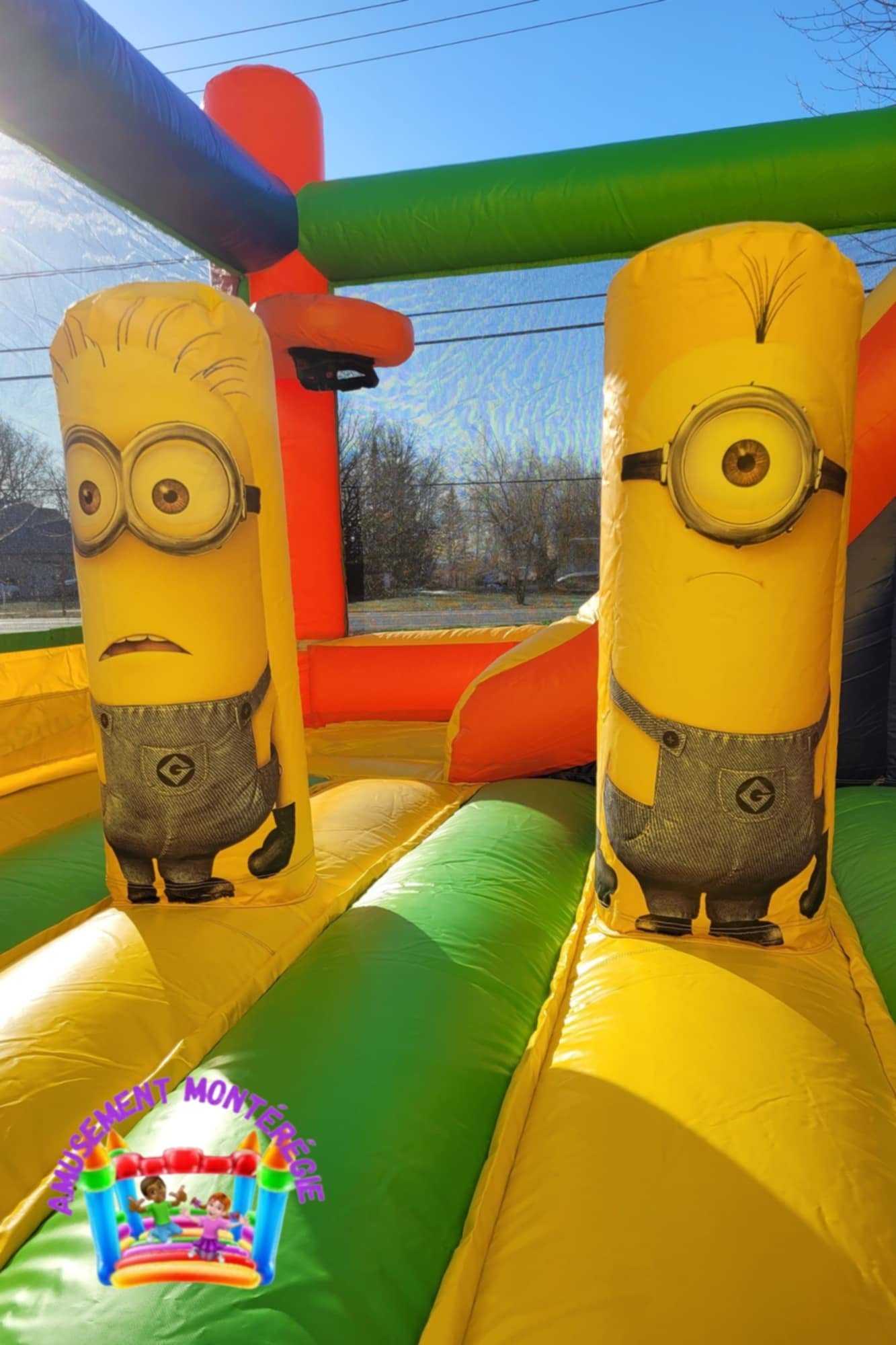 Location-gonflable-gros-jaune3