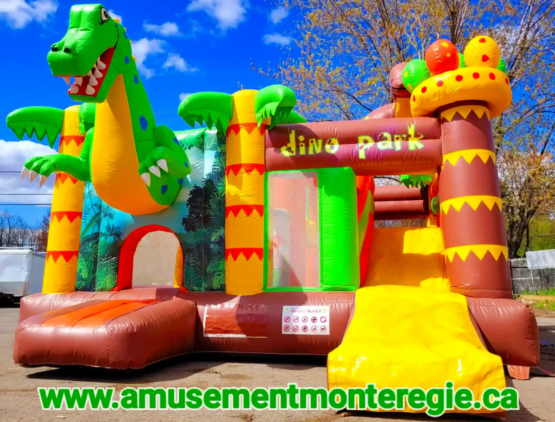 Jeu gonflable dino