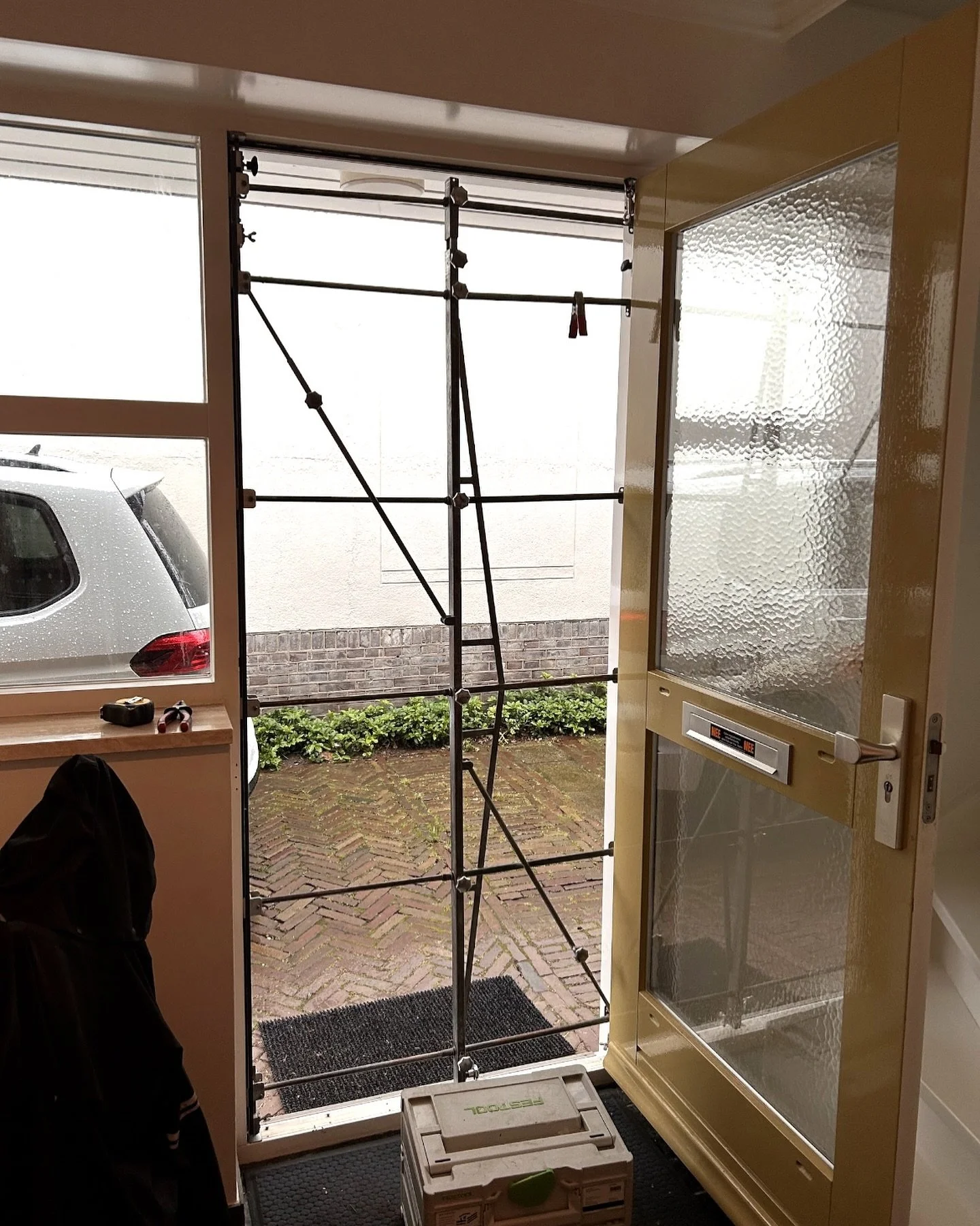 🔨✨ Ons laatste project: deze strakke, moderne deur die we net hebben geplaatst, m&eacute;t een Loqed smart lock. Veilig en stijlvol in &eacute;&eacute;n. 🚪🔒

#MaatwerkDeur #SlimSlot #Loqed #VeiligThuis #ModernWonen #Vakwerk #DeurPlaatsen #WoningUp