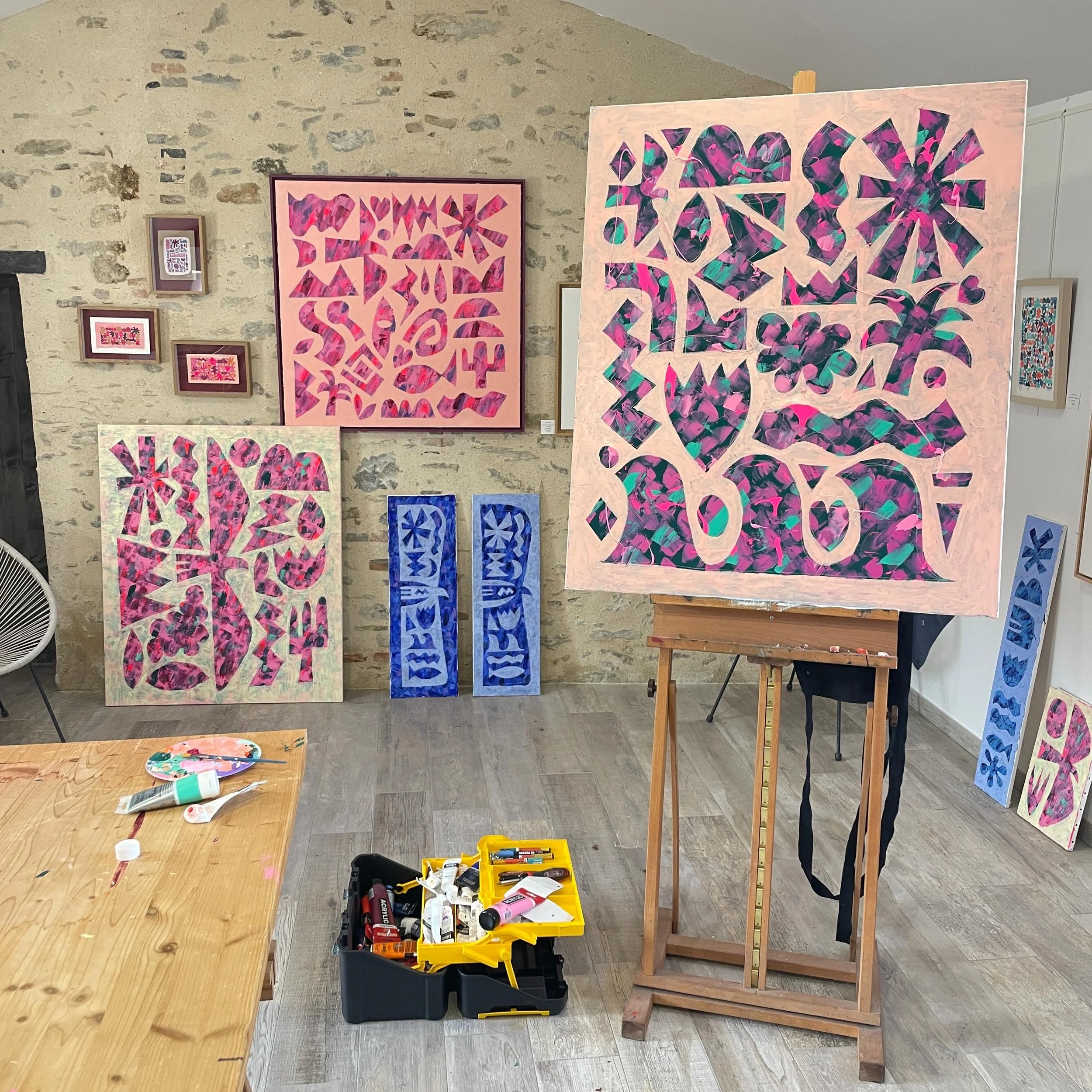 I am almost ready for next week exhibition. I say almost because I decided to start a new one this morning 😩🤦🏻&zwj;♂️😆 I am really happy of where my style is going. This is more and more me, more what I have inside, more where I want to go. I can