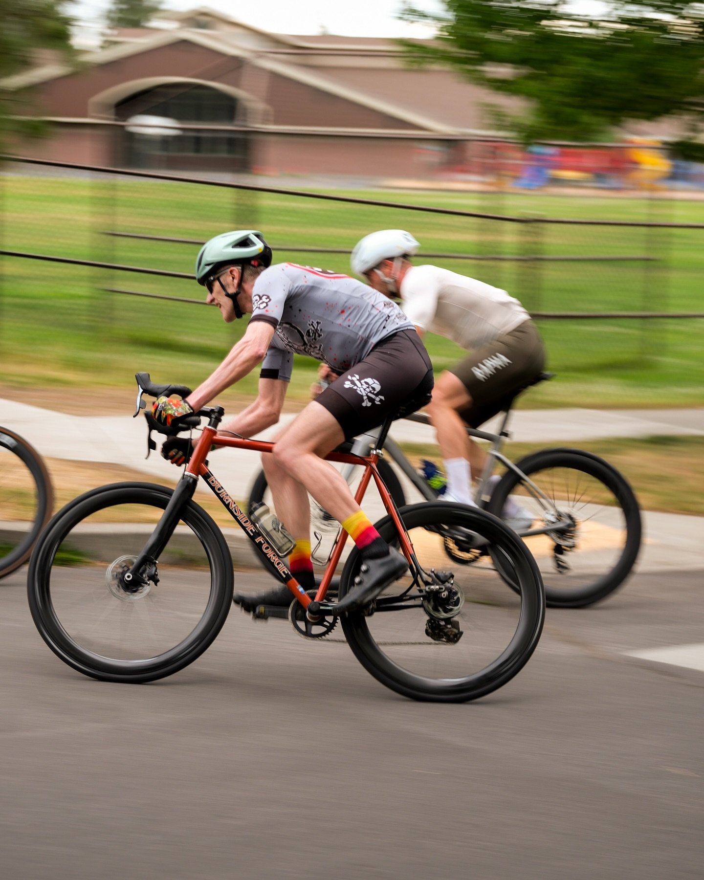 So fast!

Watched the Wednesday crit night and saw some rad people flying around the course. 

What made it even more fun was the course location was right though a neighborhood. People were sitting on their front porches cheering. 

Good stuff!