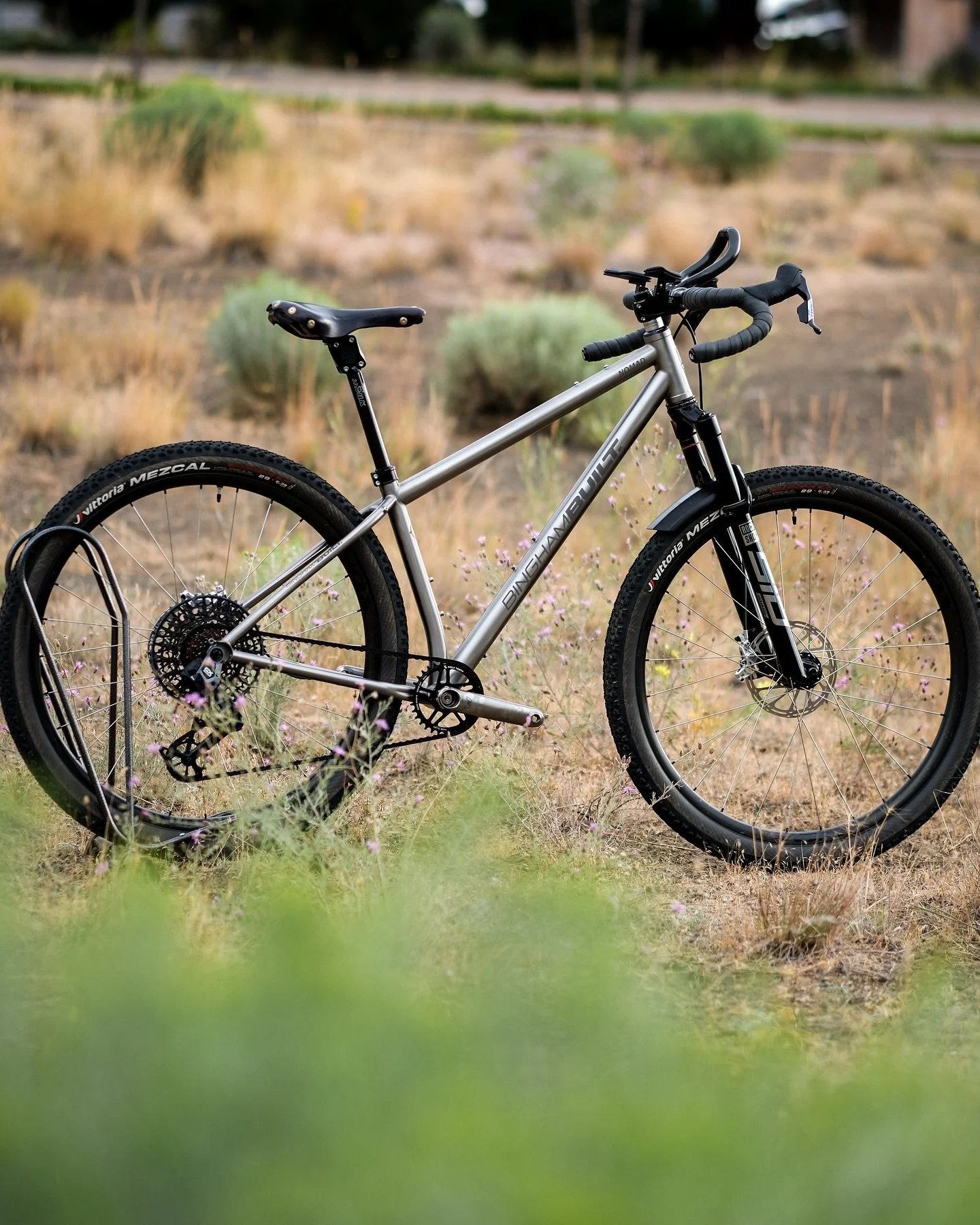 Hotdog!! 🌭 

Almost forgot to post these pictures of a @binghambuilt 

This was a fun frame up build that&rsquo;s being used for distance adventure races and maybe the occasional coffee shop cruise. 

Which brings me to another point&hellip;

We&rsq