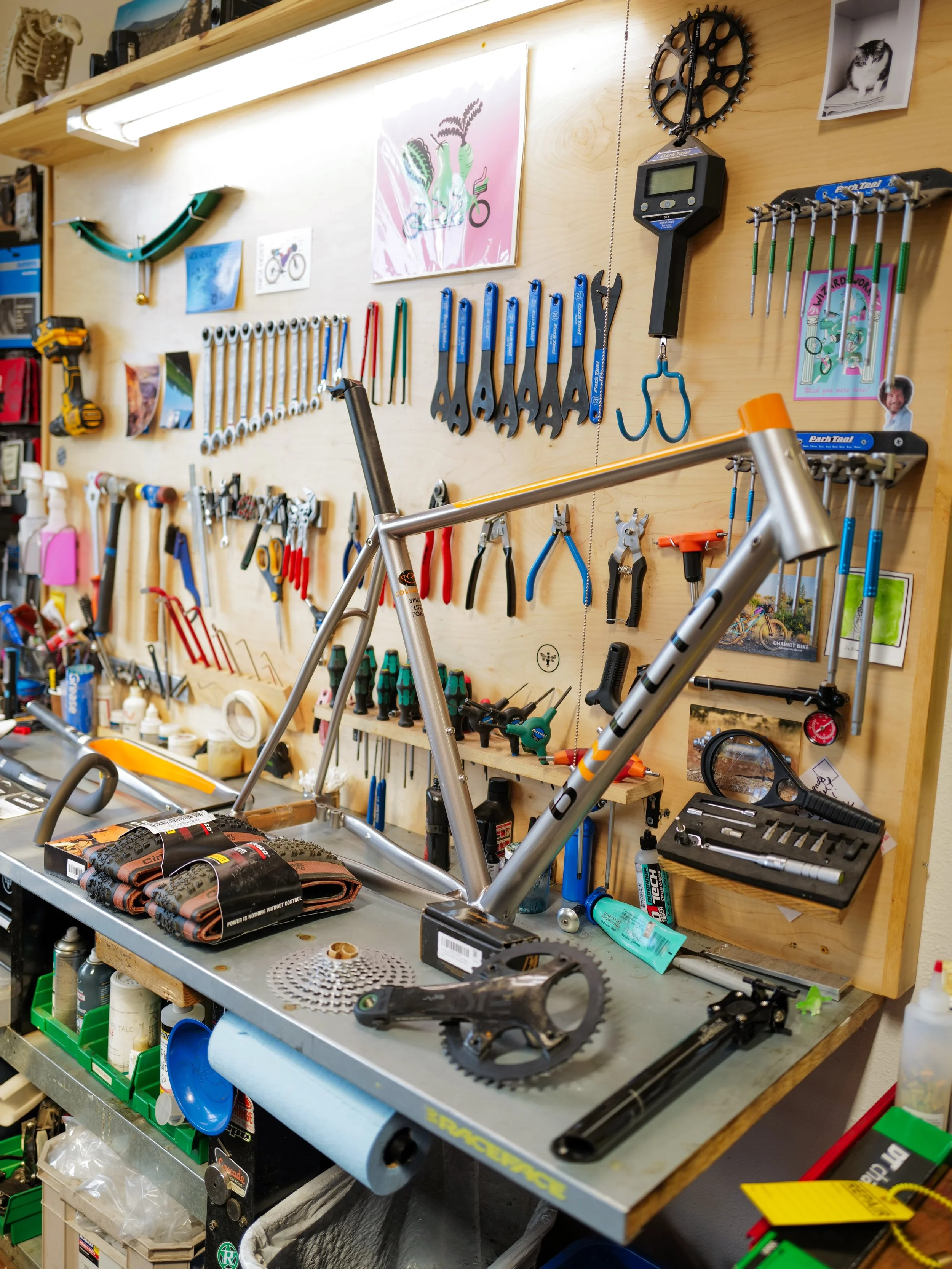 Happy spring and happy bike builds!

We&rsquo;ve had a lot of fun builds come through the shop lately. Been a little behind on showing them off. I&rsquo;ll get some of those up here soon.
@brelis_cycles