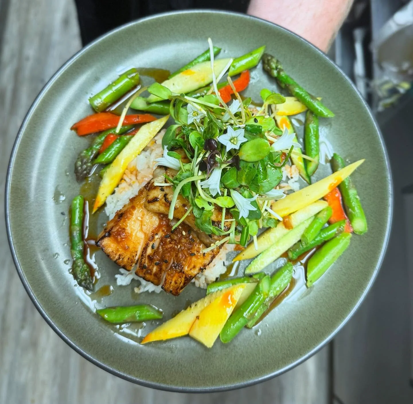 Tonight’s feature:
Gochujang-marinated black cod—delicately seared and nestled on rice with seasonal vegetables, bringing comfort and complexity to every bite. Alongside, our tempura shrimp roll drizzled with a vibrant carrot-ginger miso