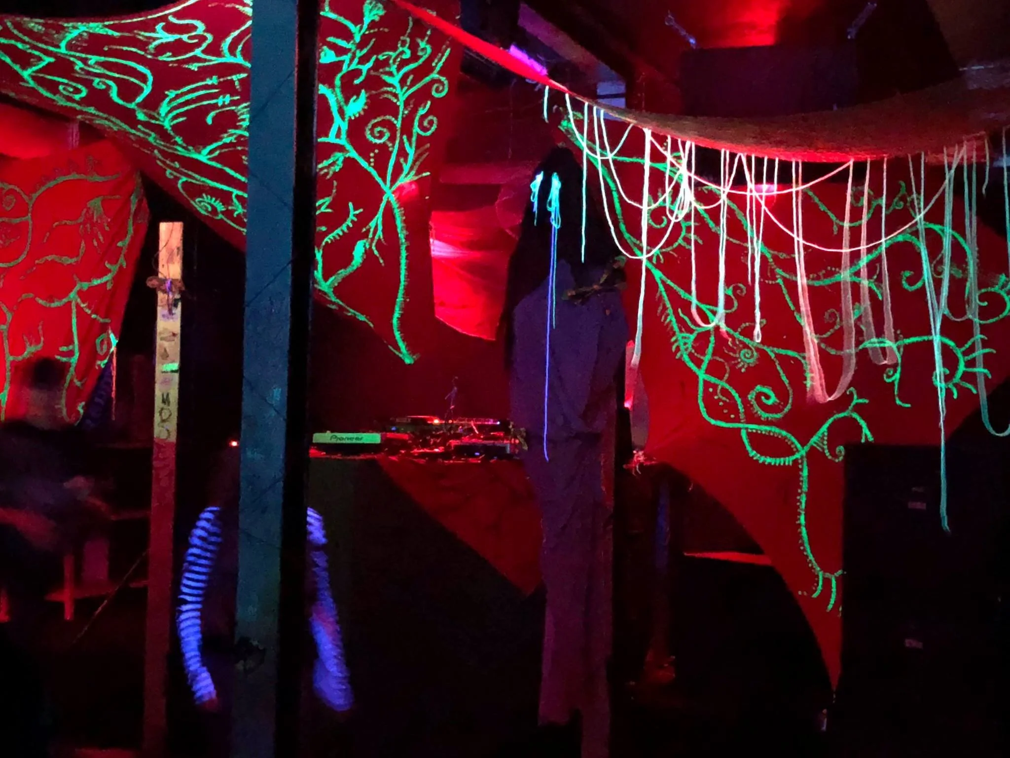 ↑ In collaboration with Paulina Etheri Bartosiewicz