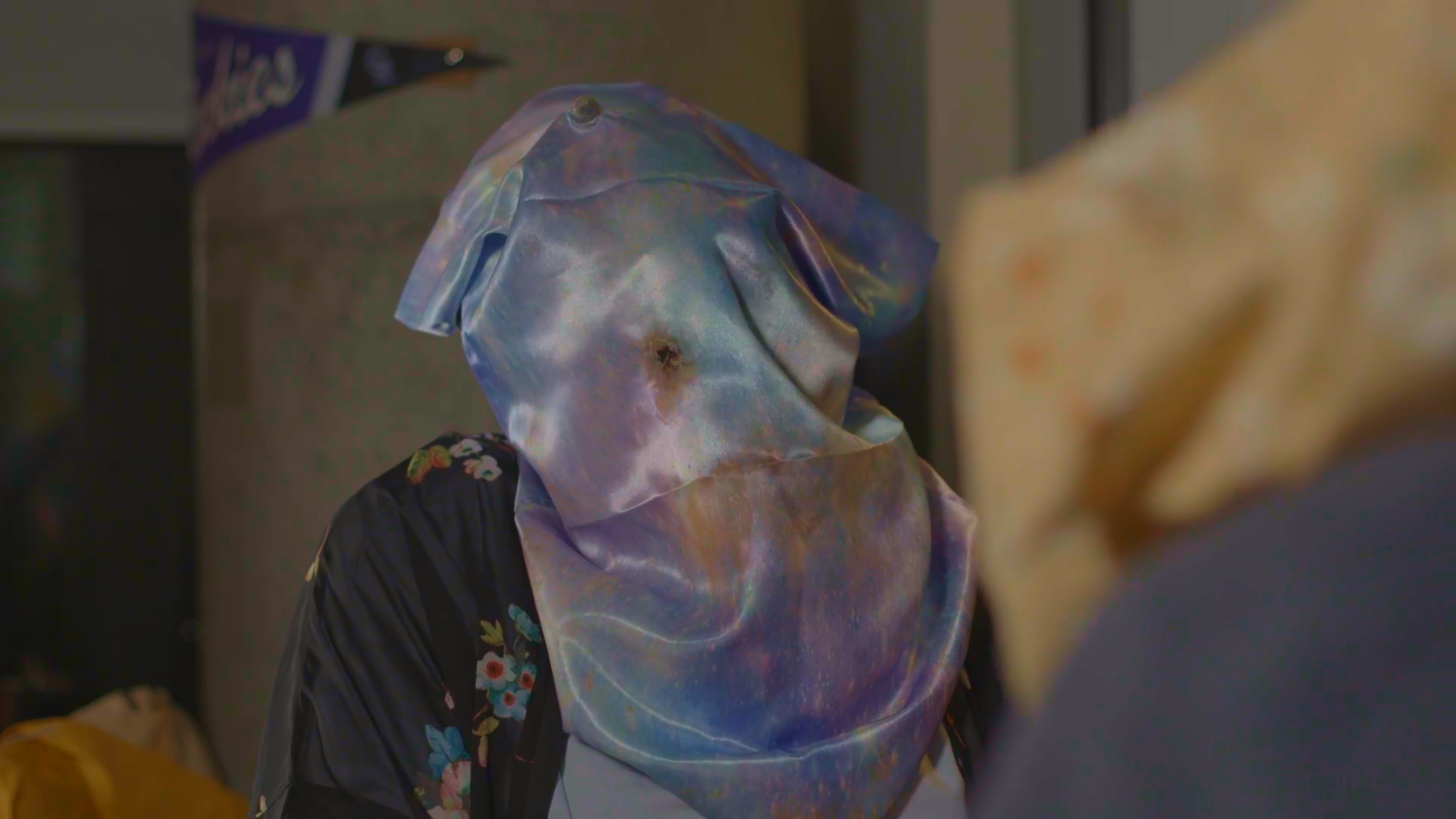 mundane_still09.png
