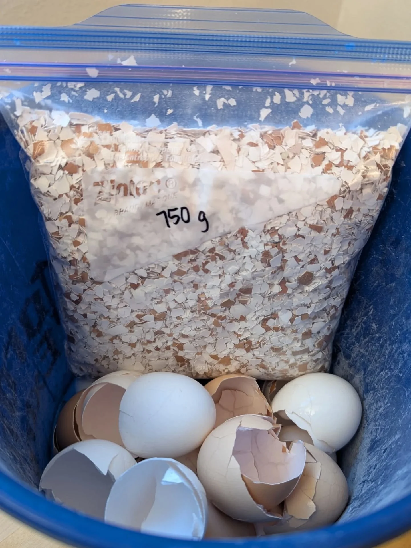 🫑Attention gardeners! 🍅 I will have bags of crushed eggshells available at the Toledo Farmers Market this Saturday, May 30! Adding eggshells to your garden or compost can improve soil structure and provide a source of calcium to your plants. And as