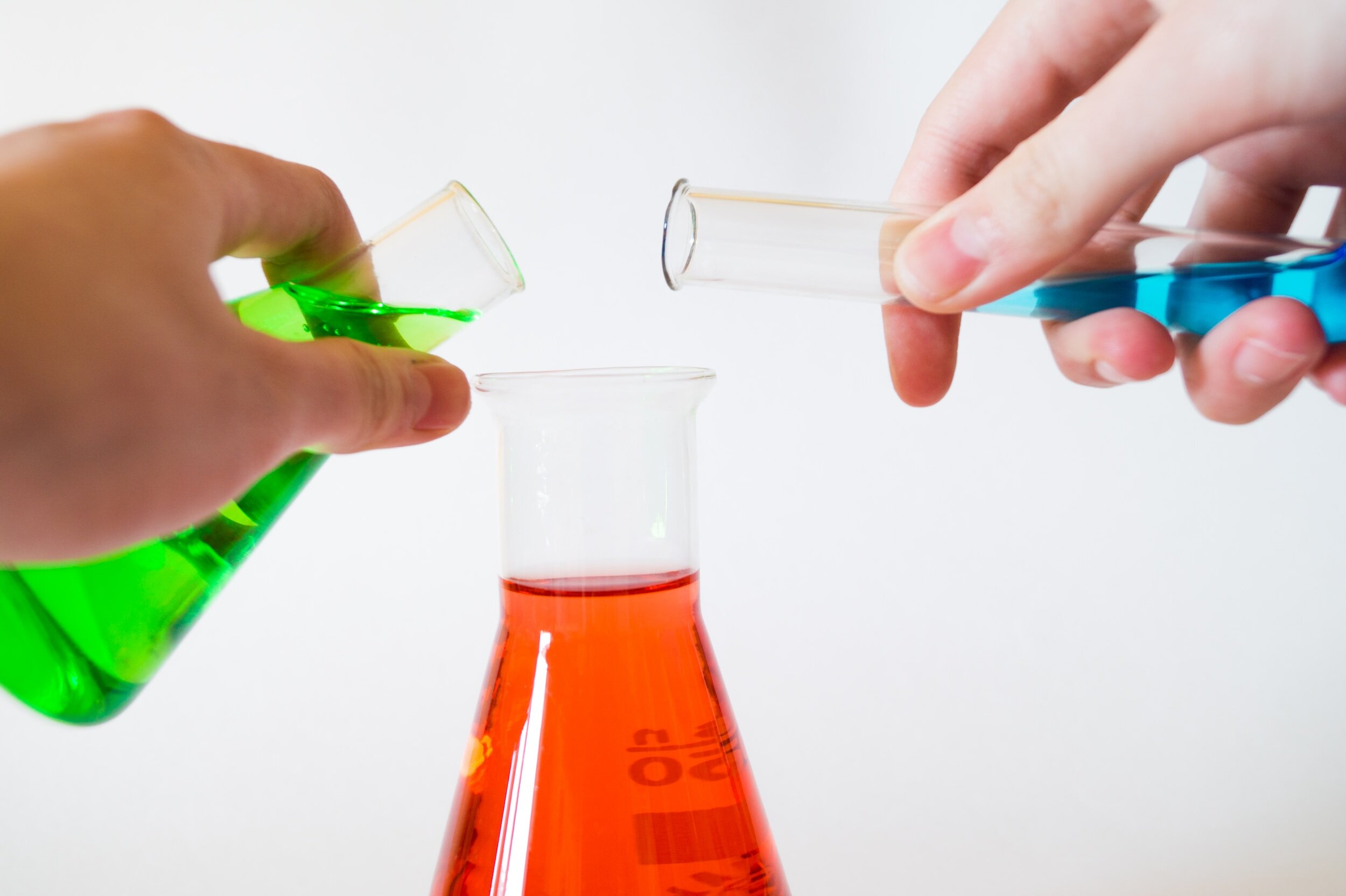 Hydroponic Gardening: The balance of EC and PH
