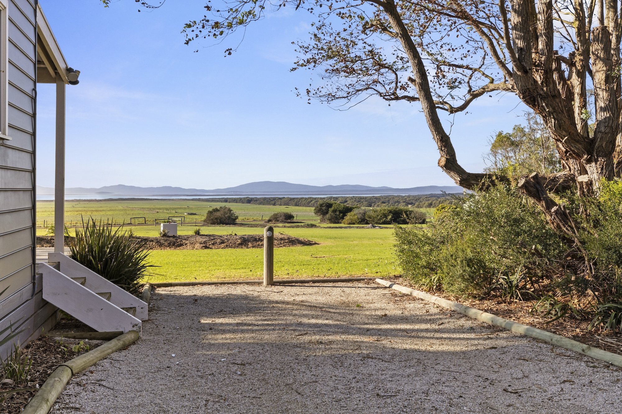 049_Open2view_ID954146-10_Tingara_Close.jpg