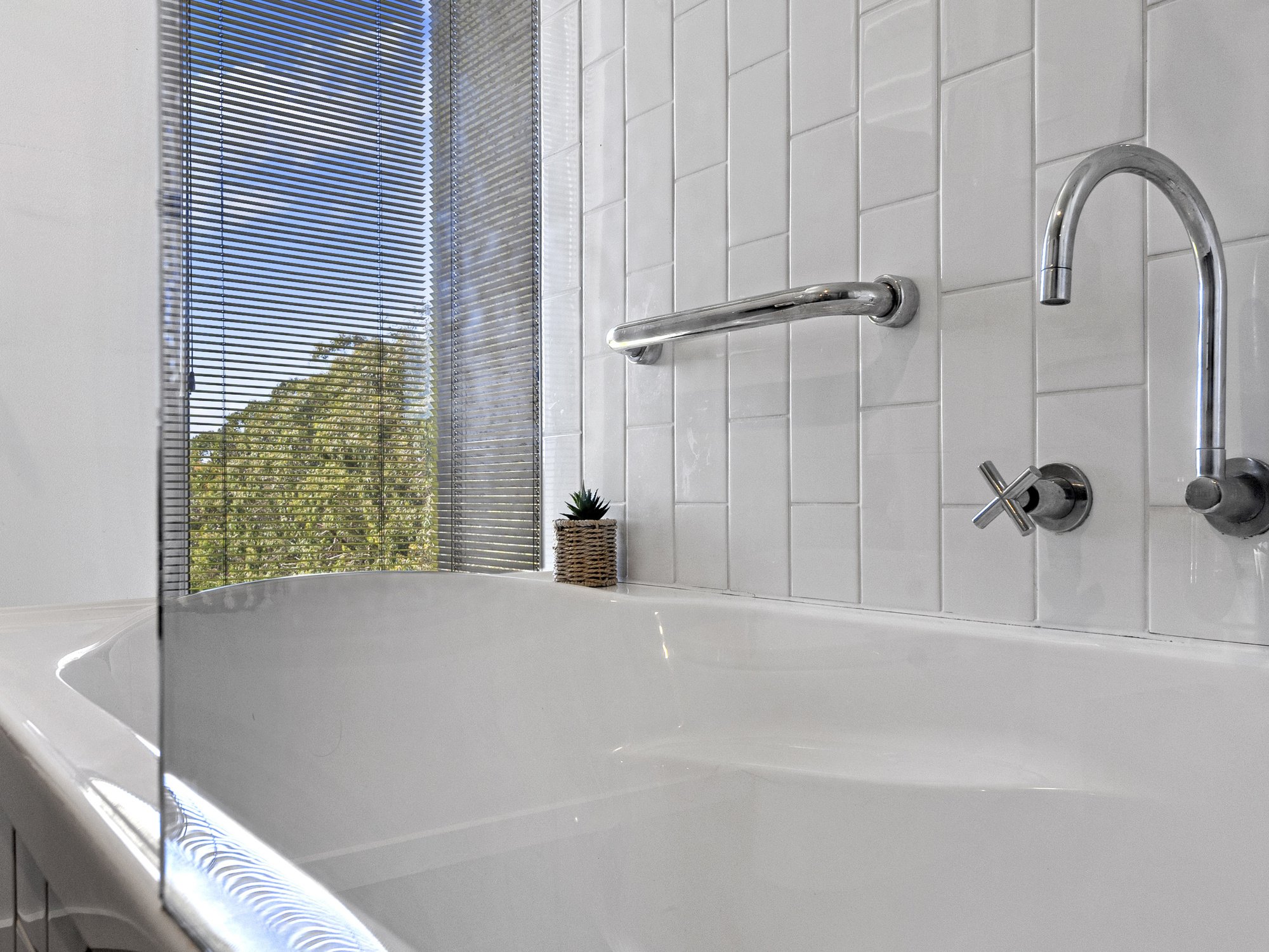 18 017_Open2view_ID847189-5_Cottage_Court_Walkerville.jpg