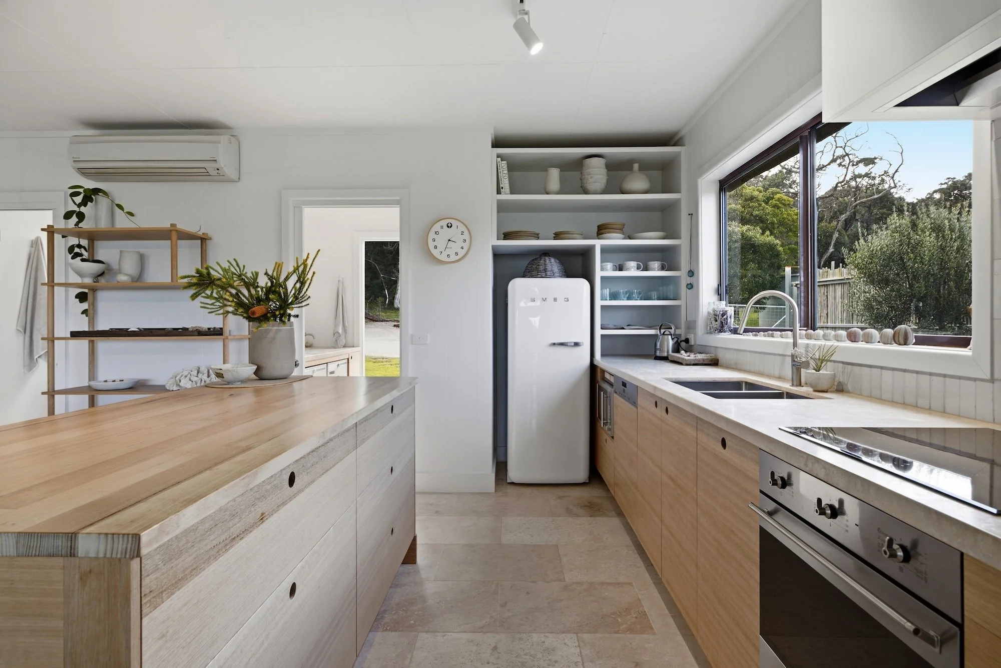 026_Open2view_ID1028632-24_Bayside_Drive.jpg