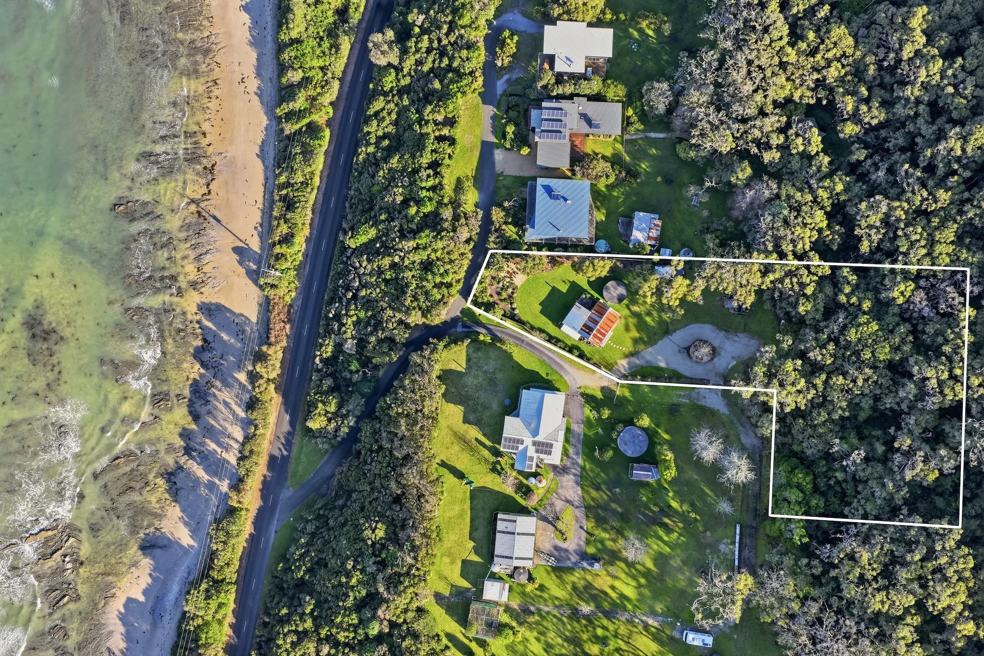 050_Open2view_ID1028632-24_Bayside_Drive.jpg
